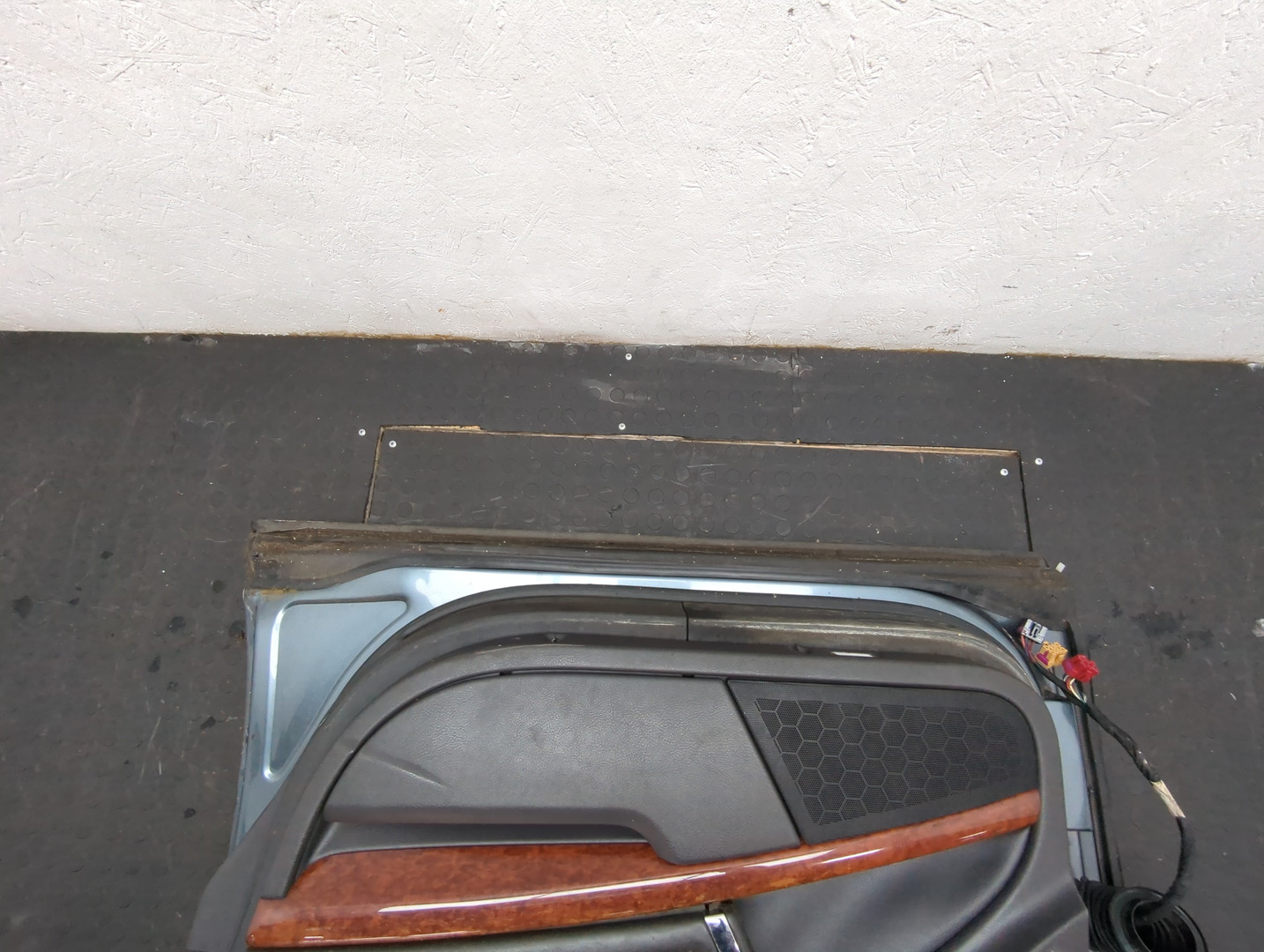 Дверь передняя правая