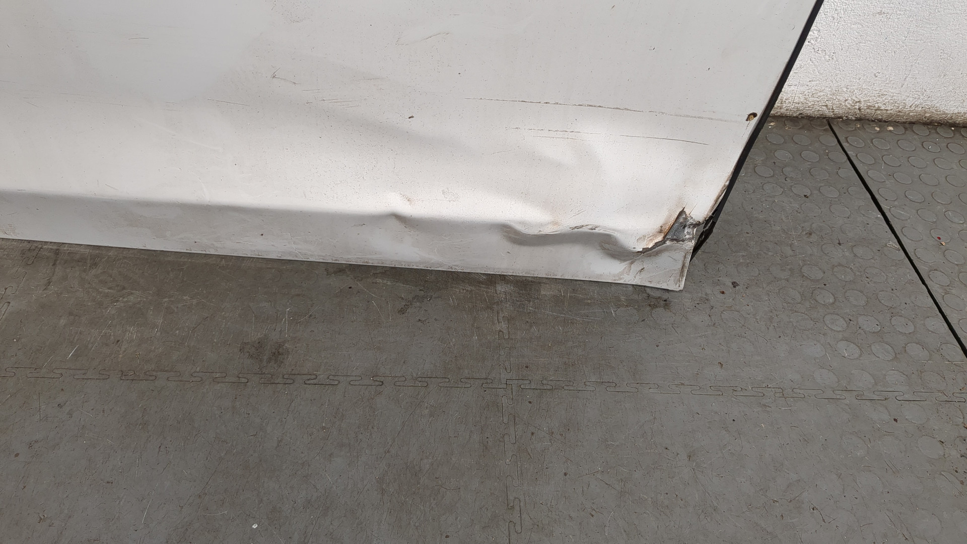 Дверь передняя левая