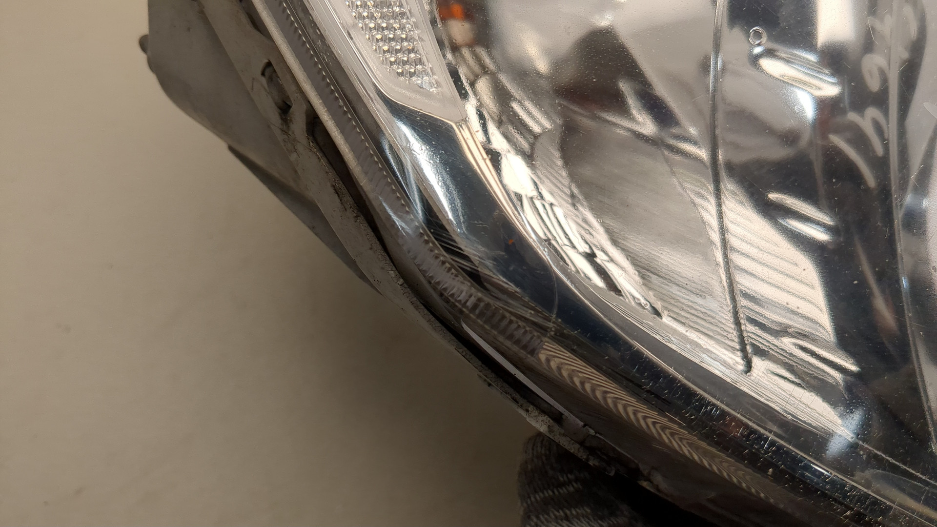 Фара правая