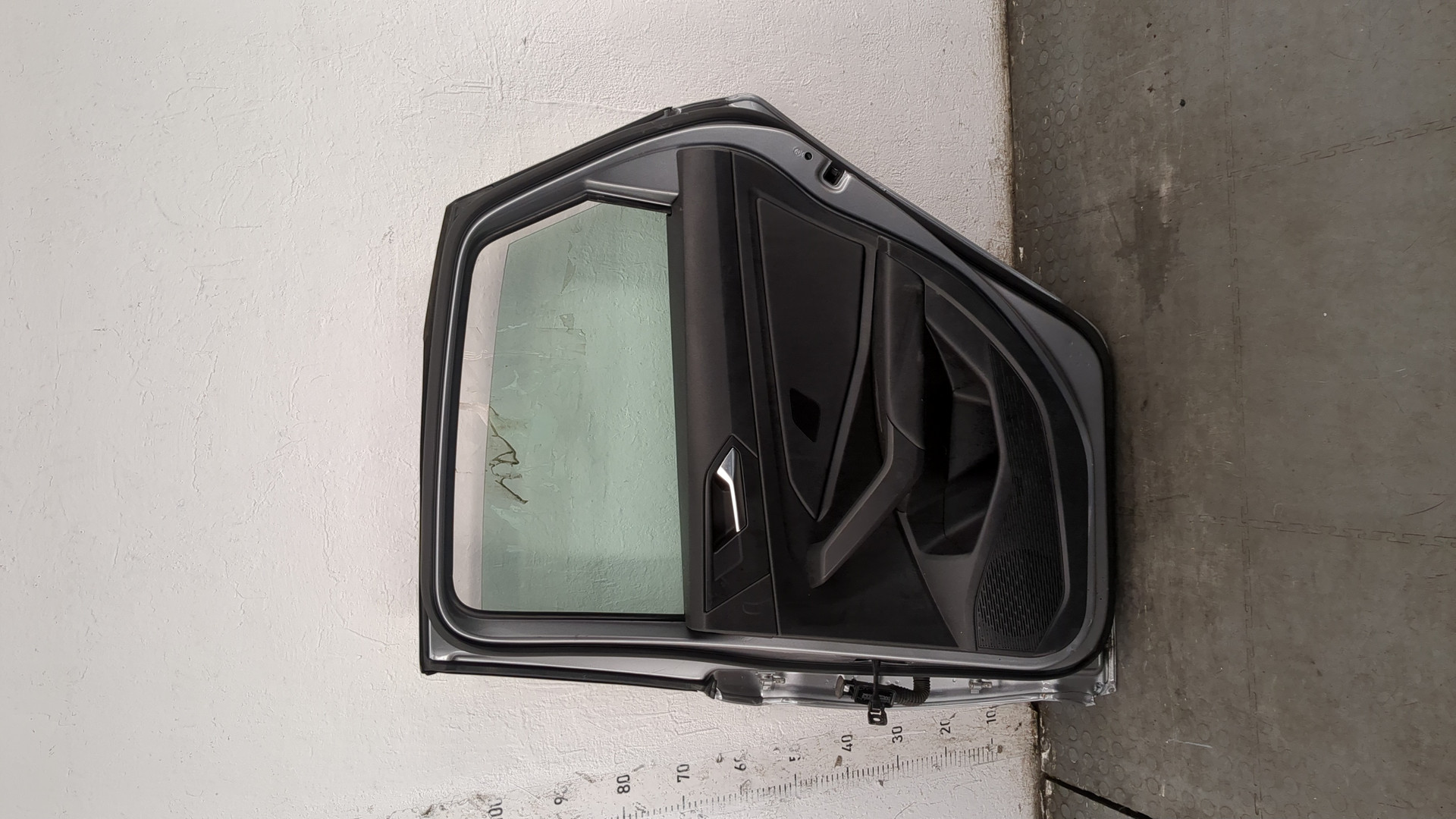 Дверь задняя правая