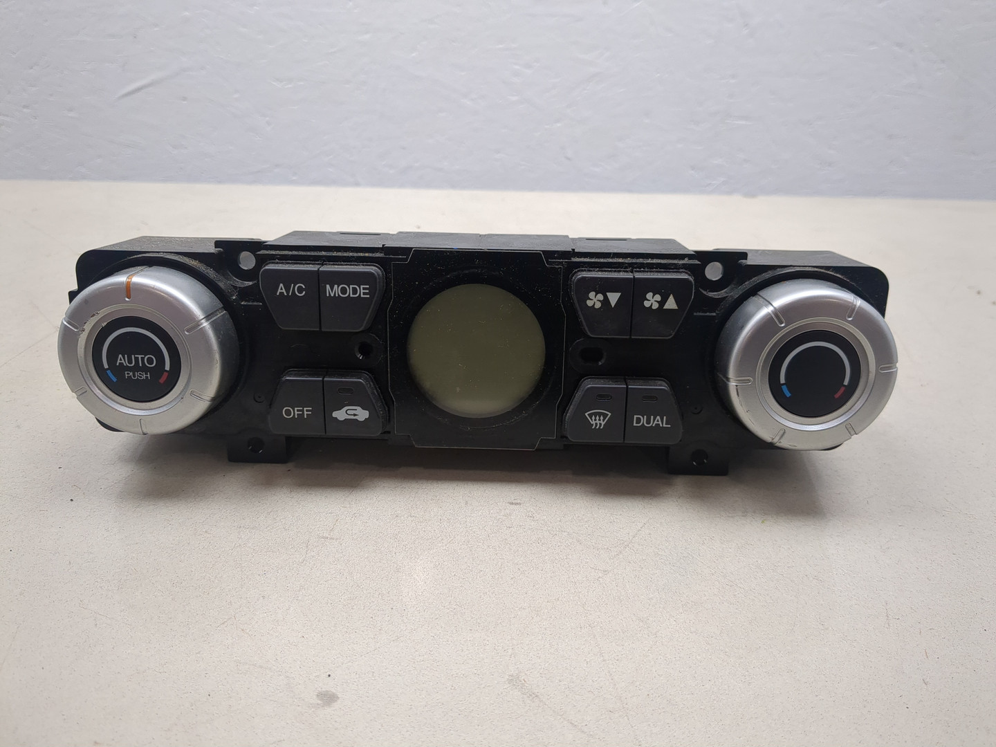 Блок управления климатической установкой