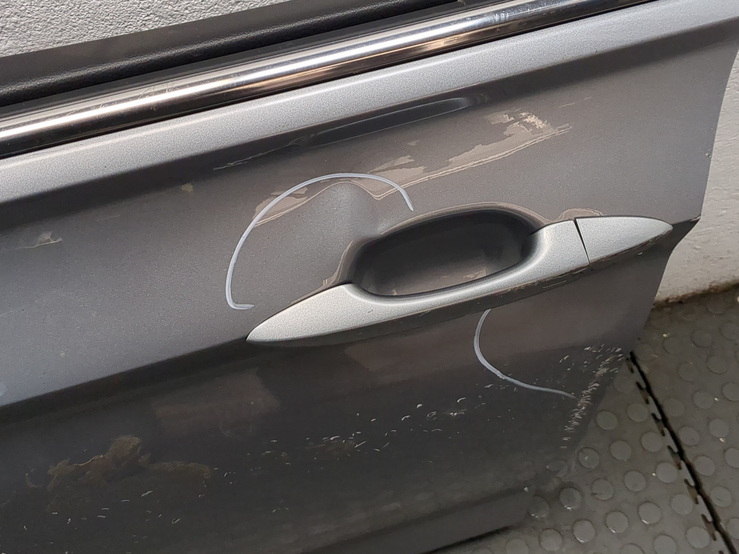 Дверь передняя левая