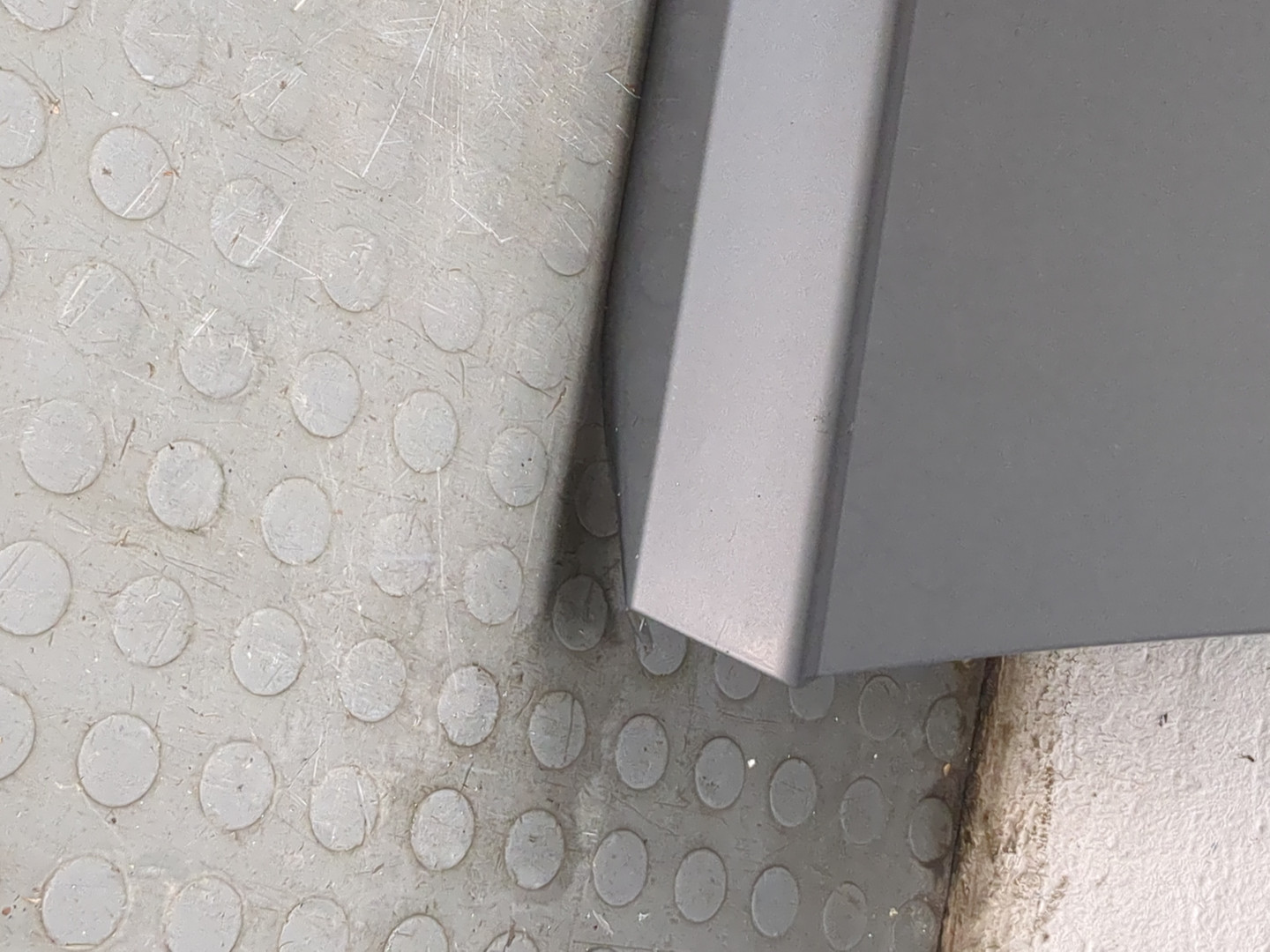 Дверь передняя левая