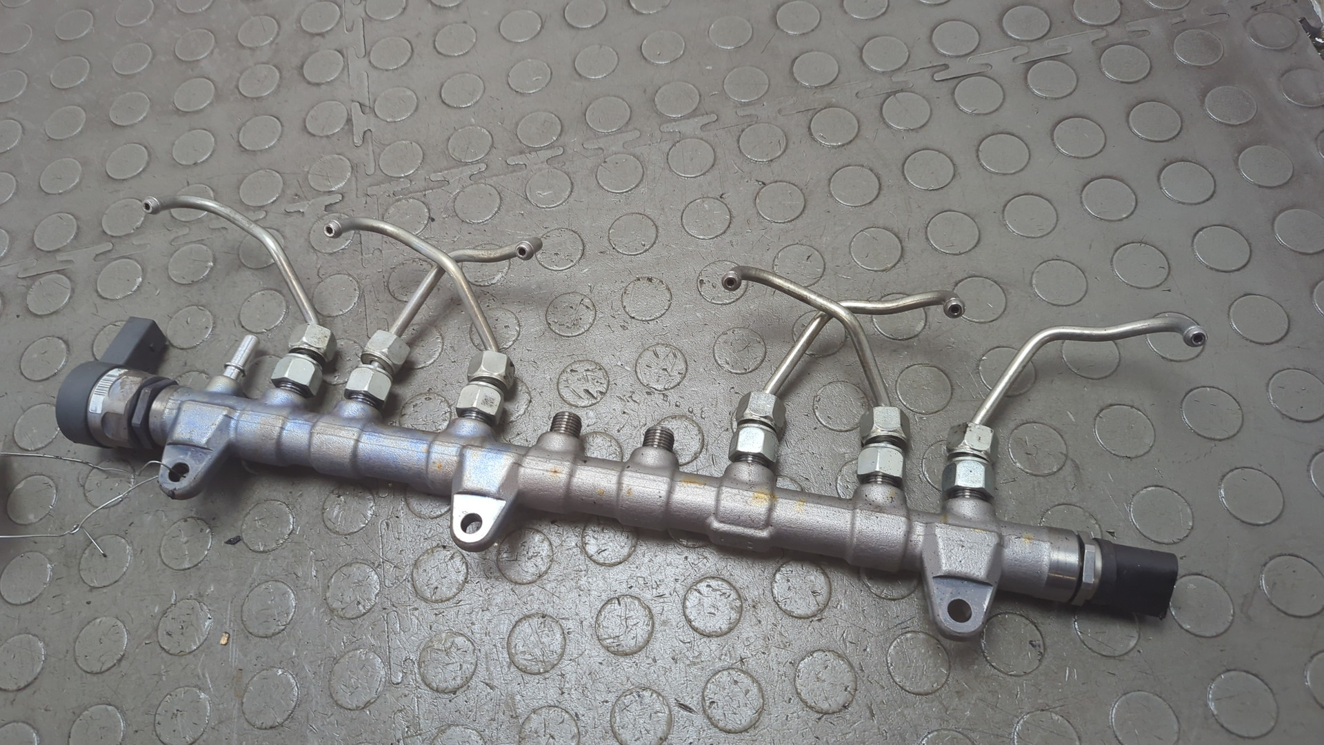 Рейка топливная (рампа)