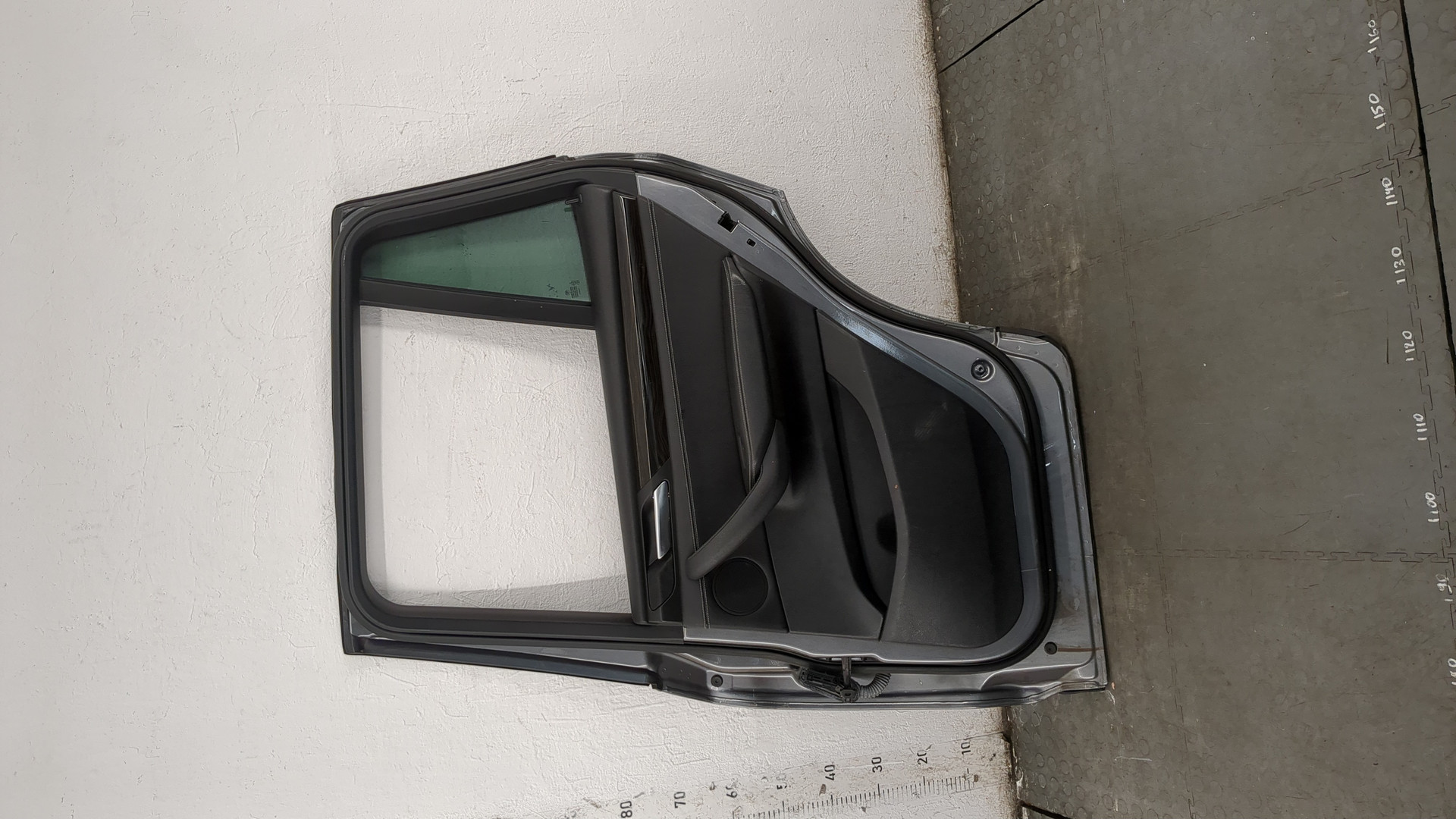 Дверь задняя правая