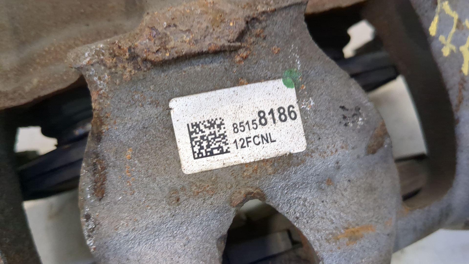 Суппорт передний левый