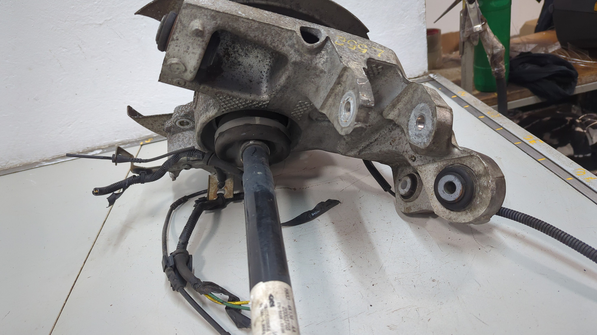 Кулак поворотный задний правый