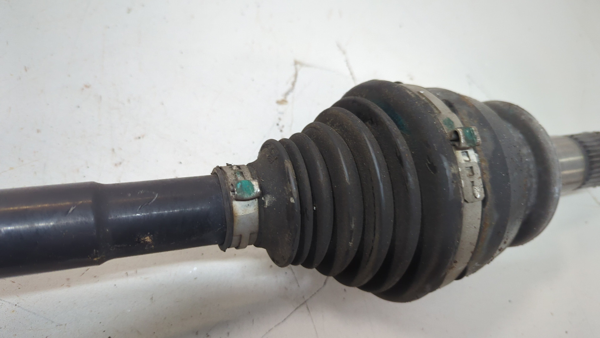 Кулак поворотный задний левый