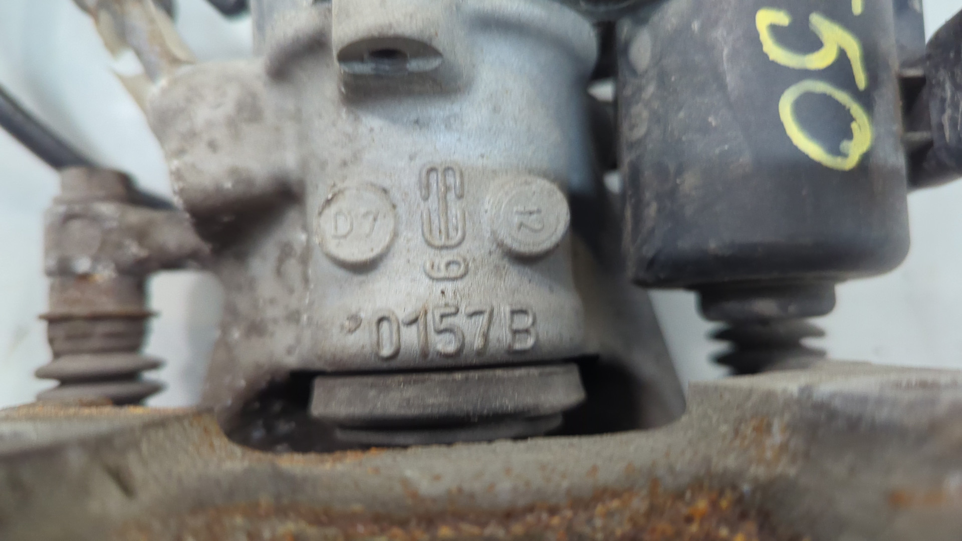 Суппорт задний левый