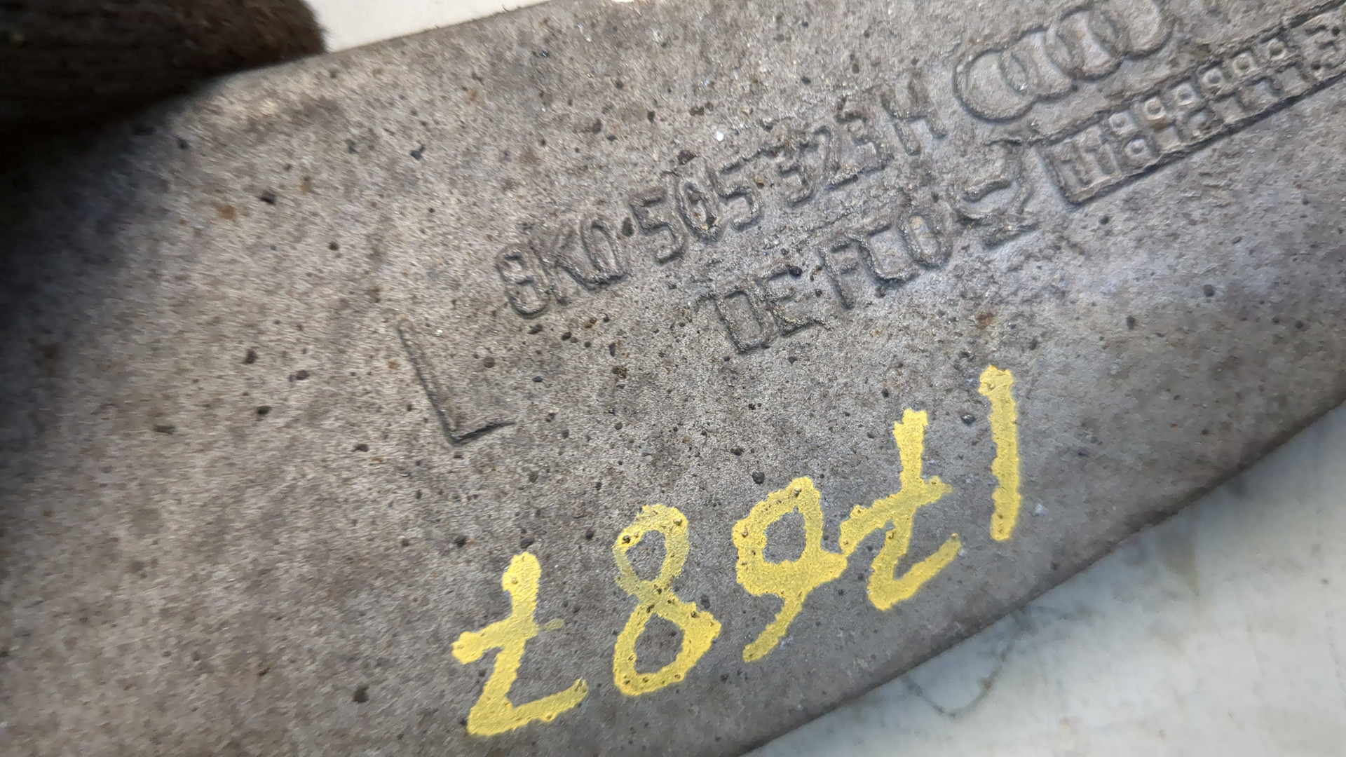 Рычаг задний левый