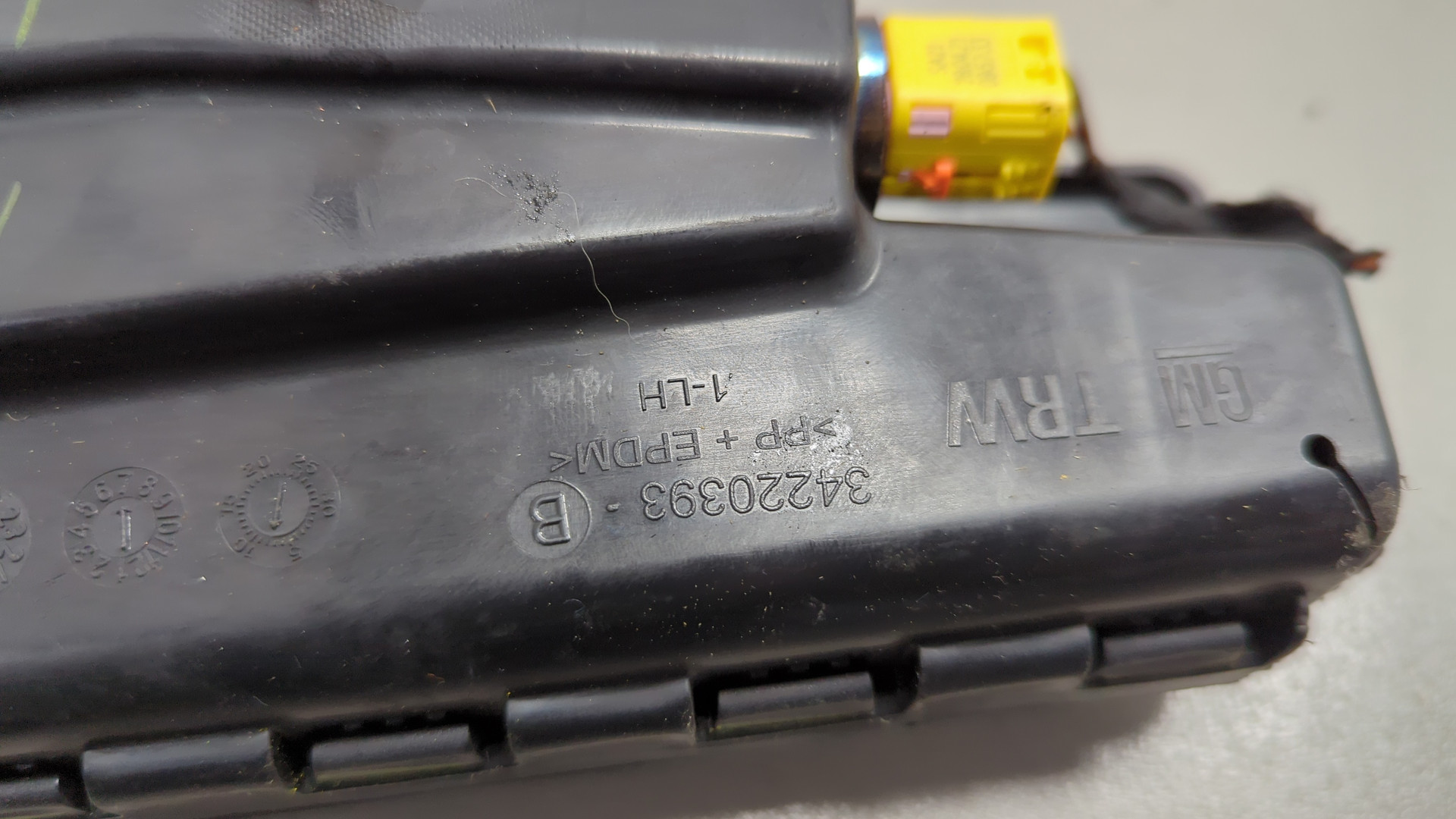 Подушка безопасности нижняя (для колен)