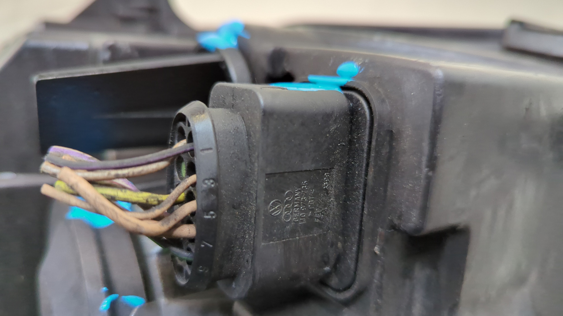 Фара правая