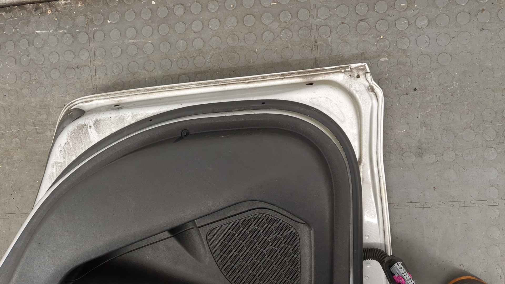 Дверь задняя правая