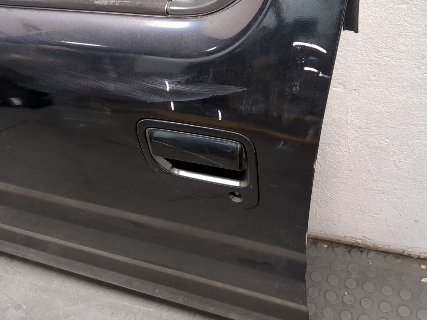 Дверь передняя левая