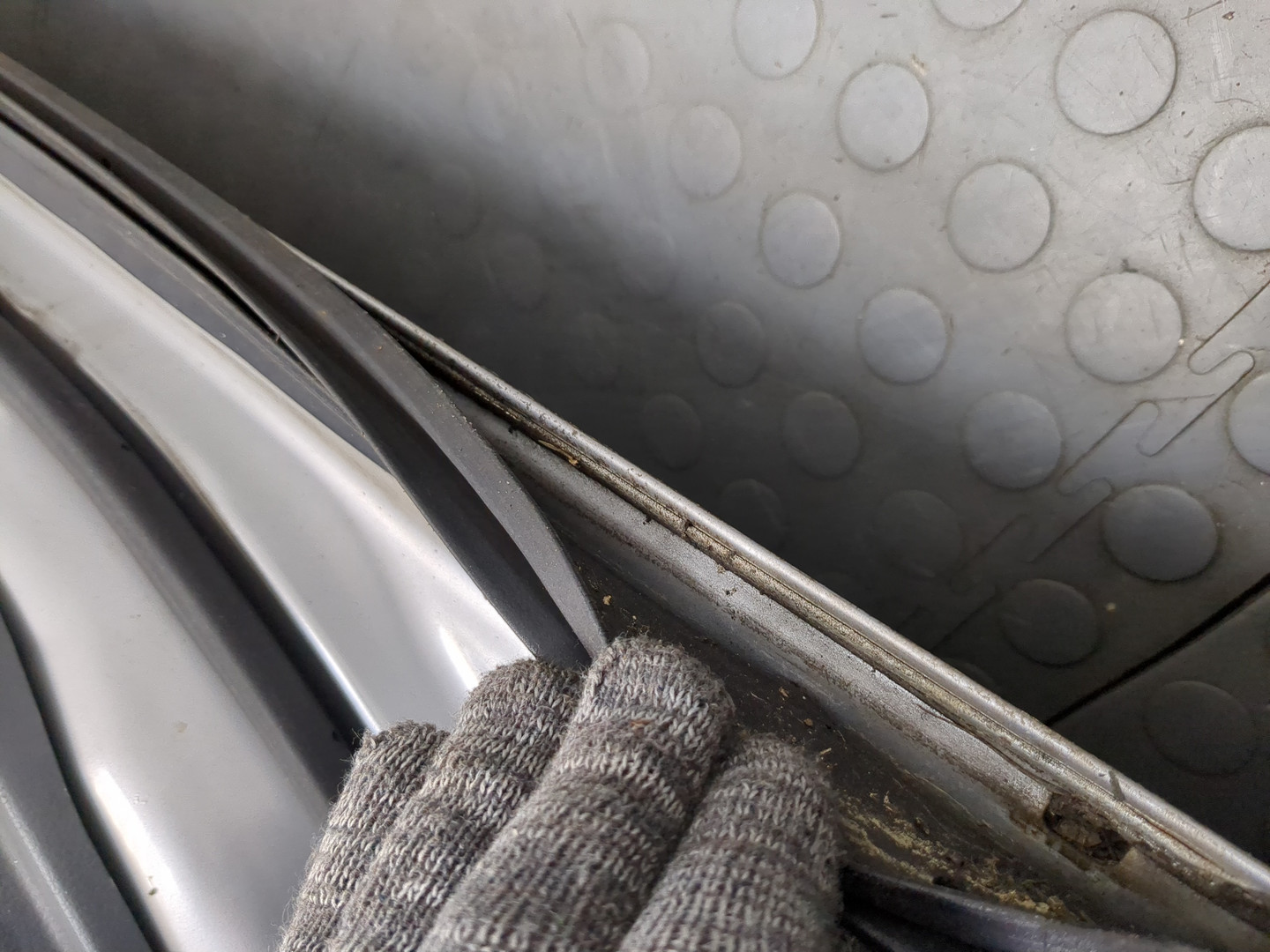 Дверь передняя левая