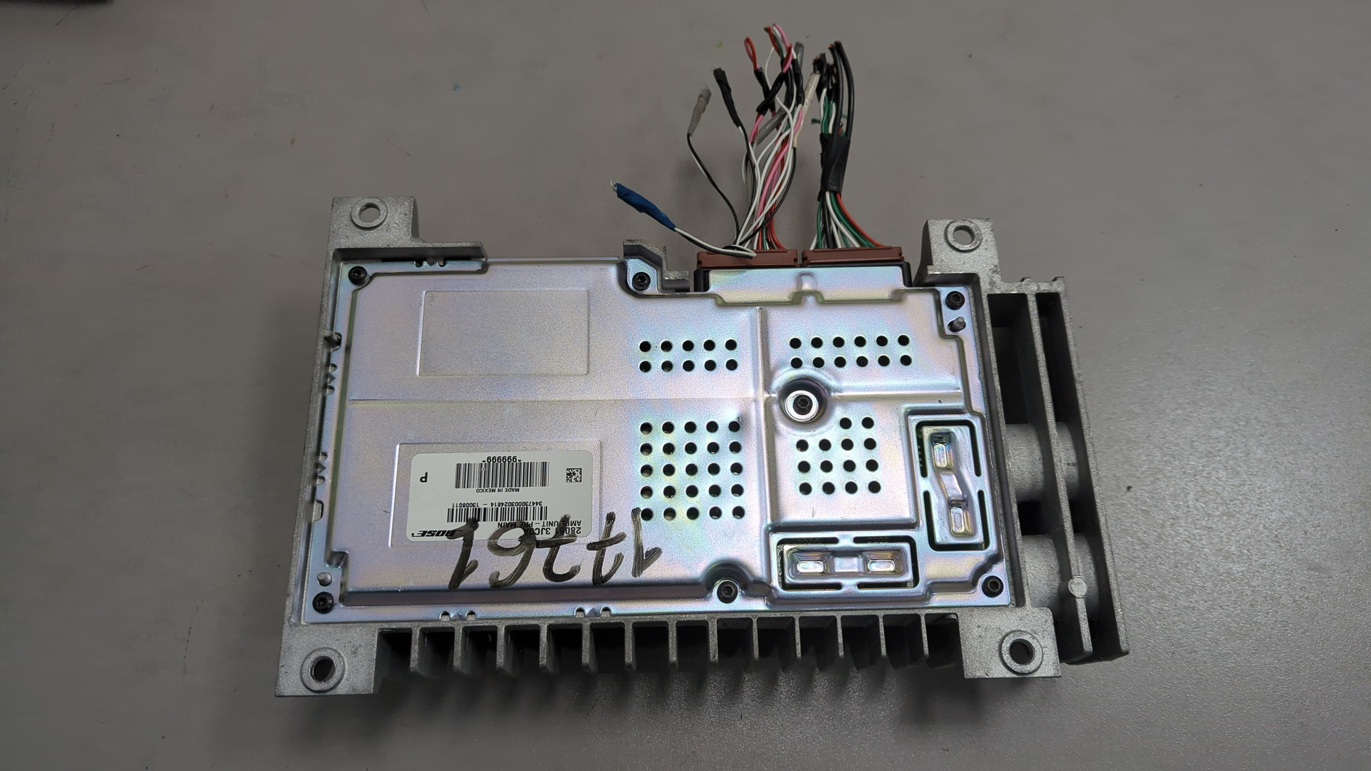 Усилитель акустической системы