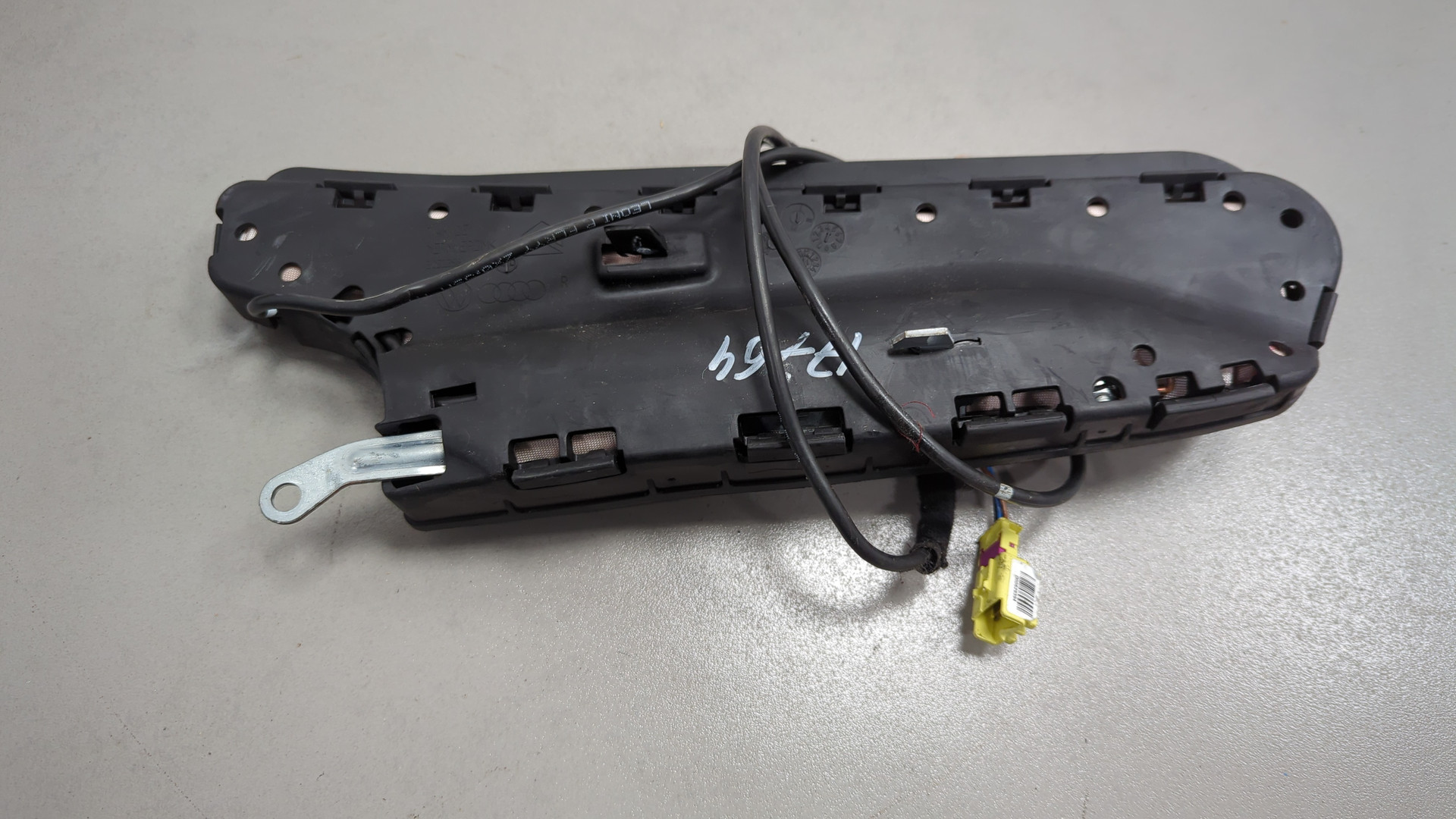 Подушка безопасности боковая (в сиденье)