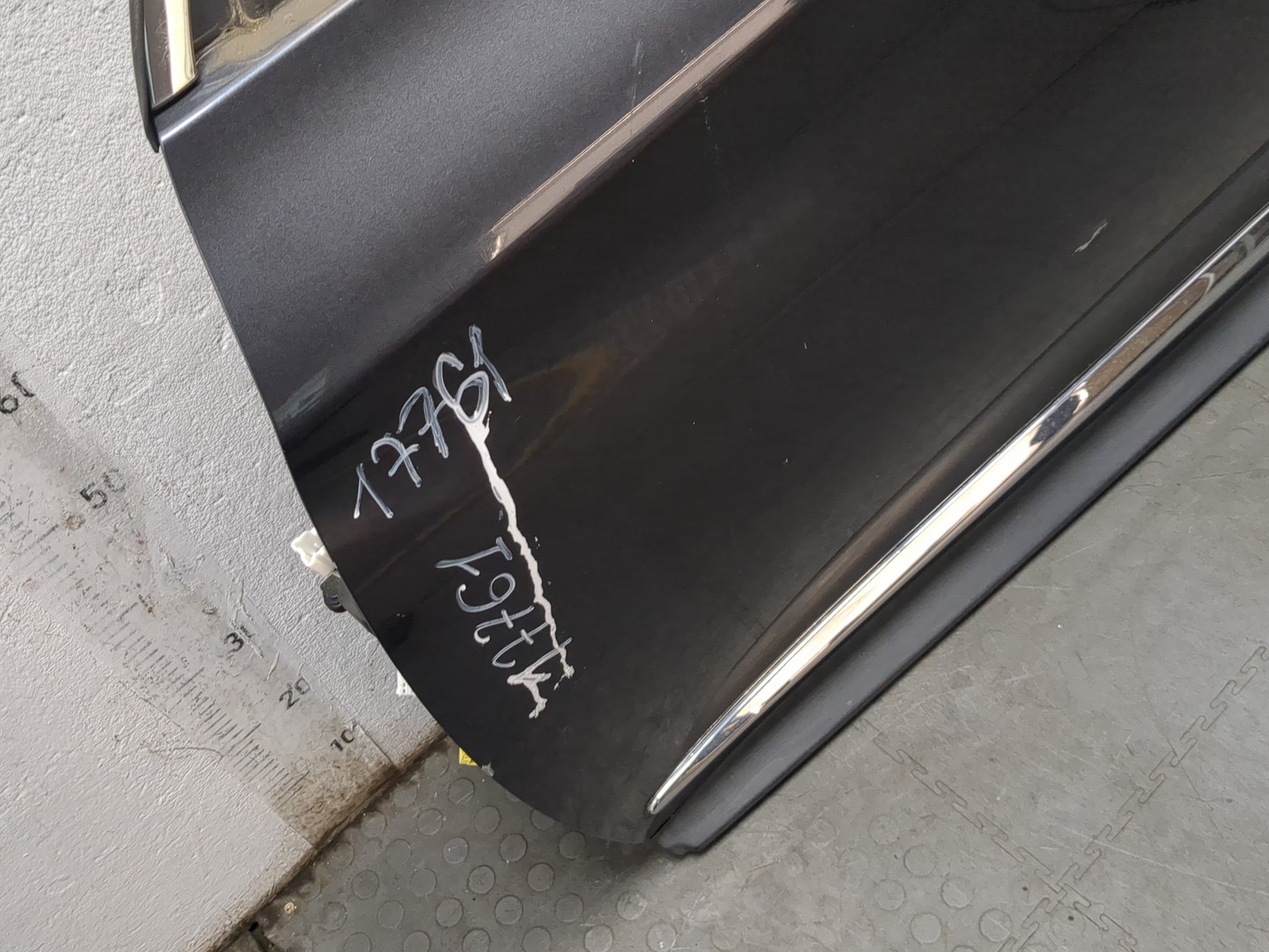 Дверь передняя левая