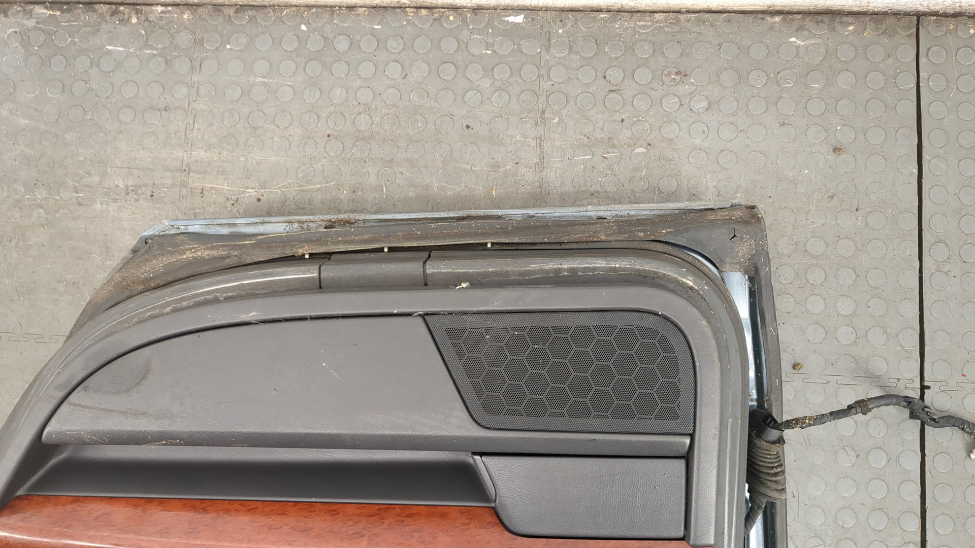 Дверь задняя правая