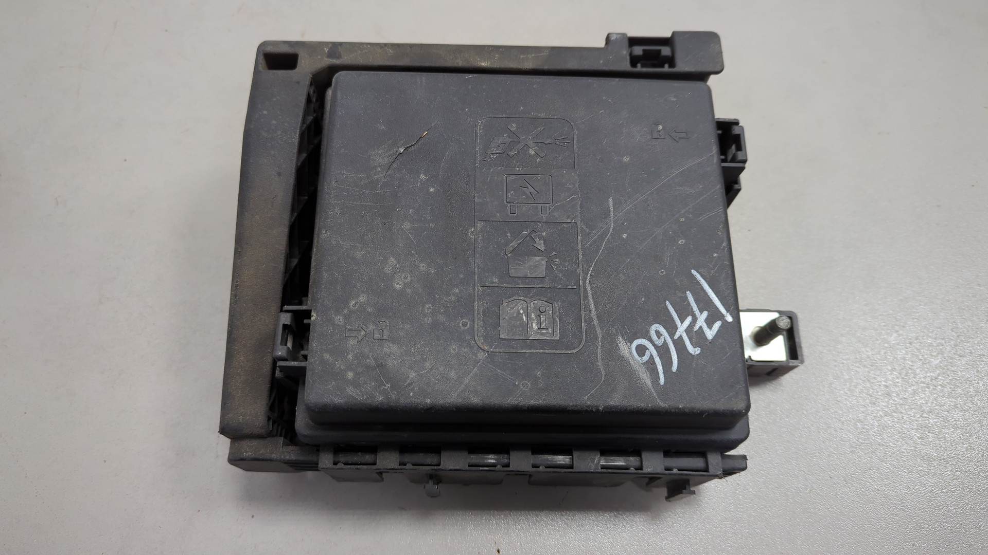 Блок предохранителей