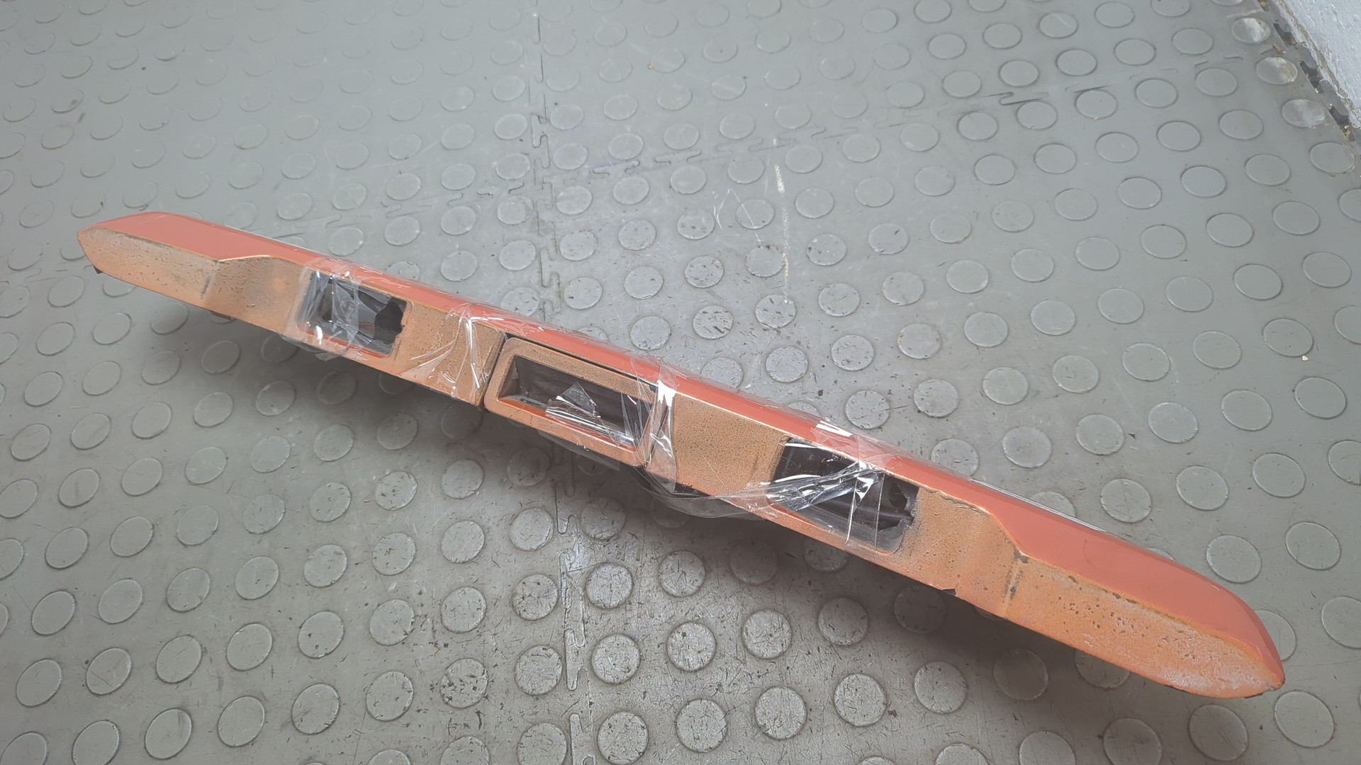 Фонарь подсветки номера