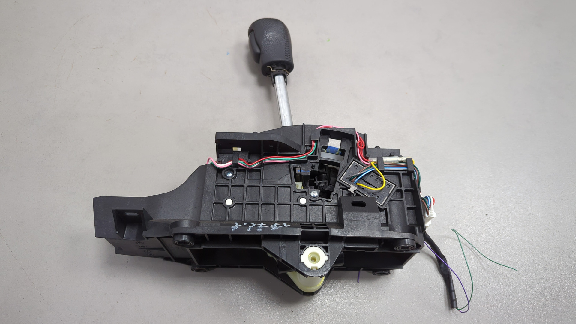 Кулиса МКПП / АКПП