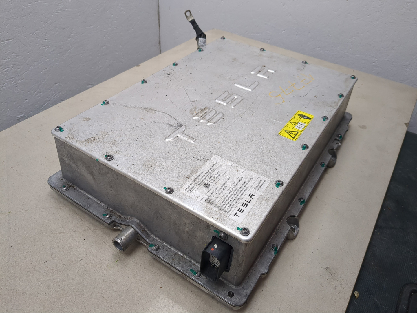 Преобразователь напряжения (адаптер)