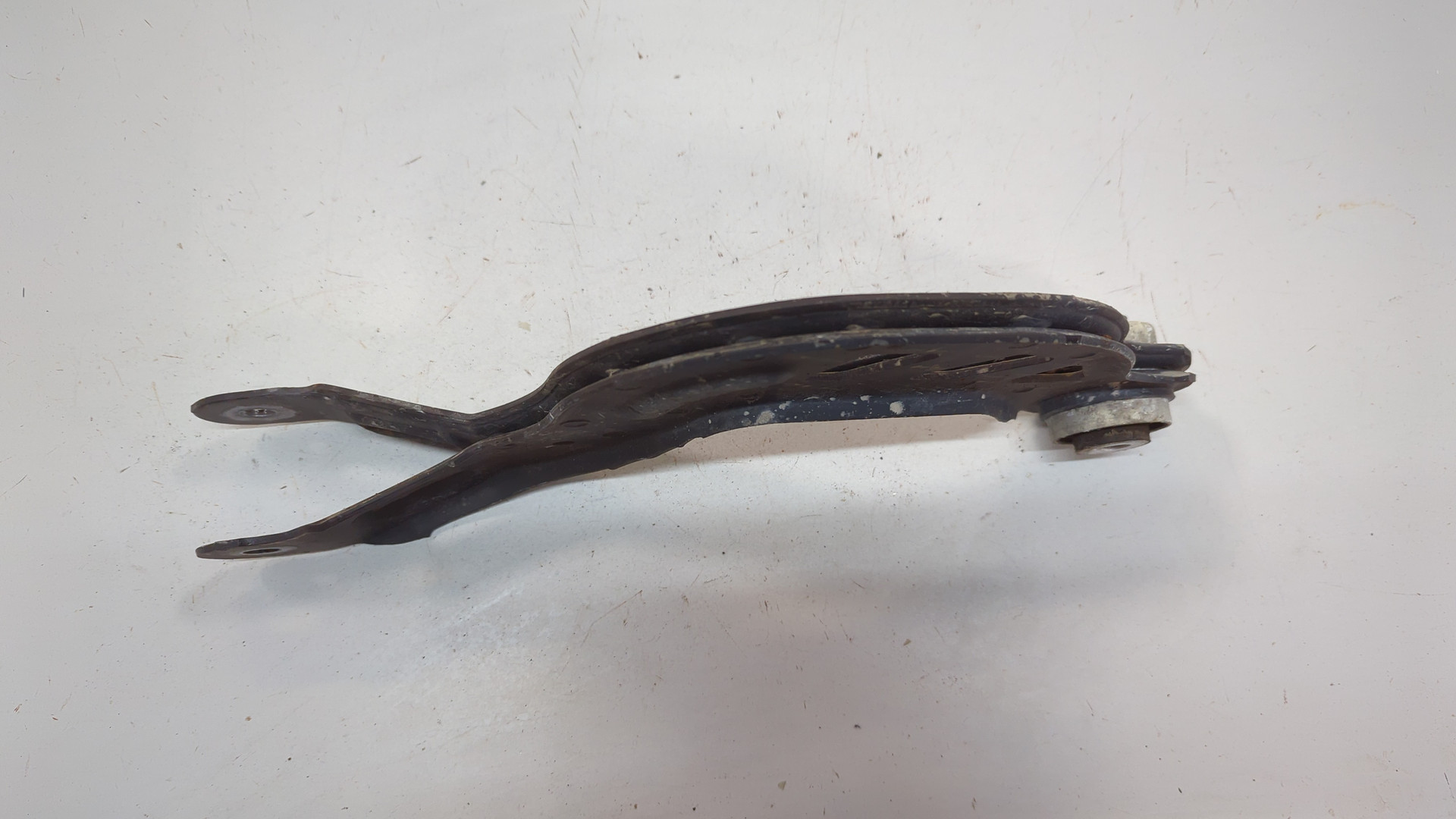 Рычаг задний