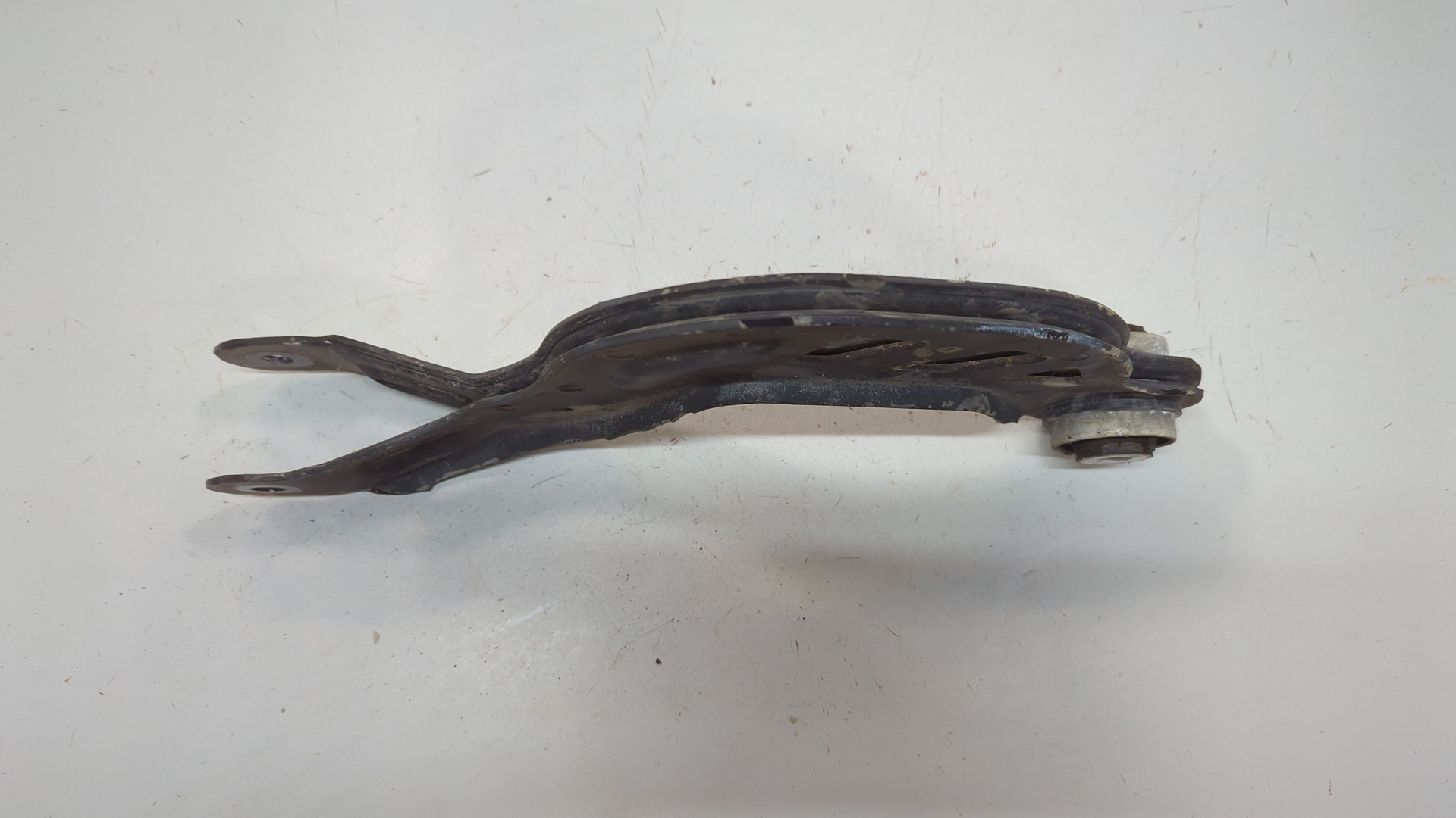 Рычаг задний