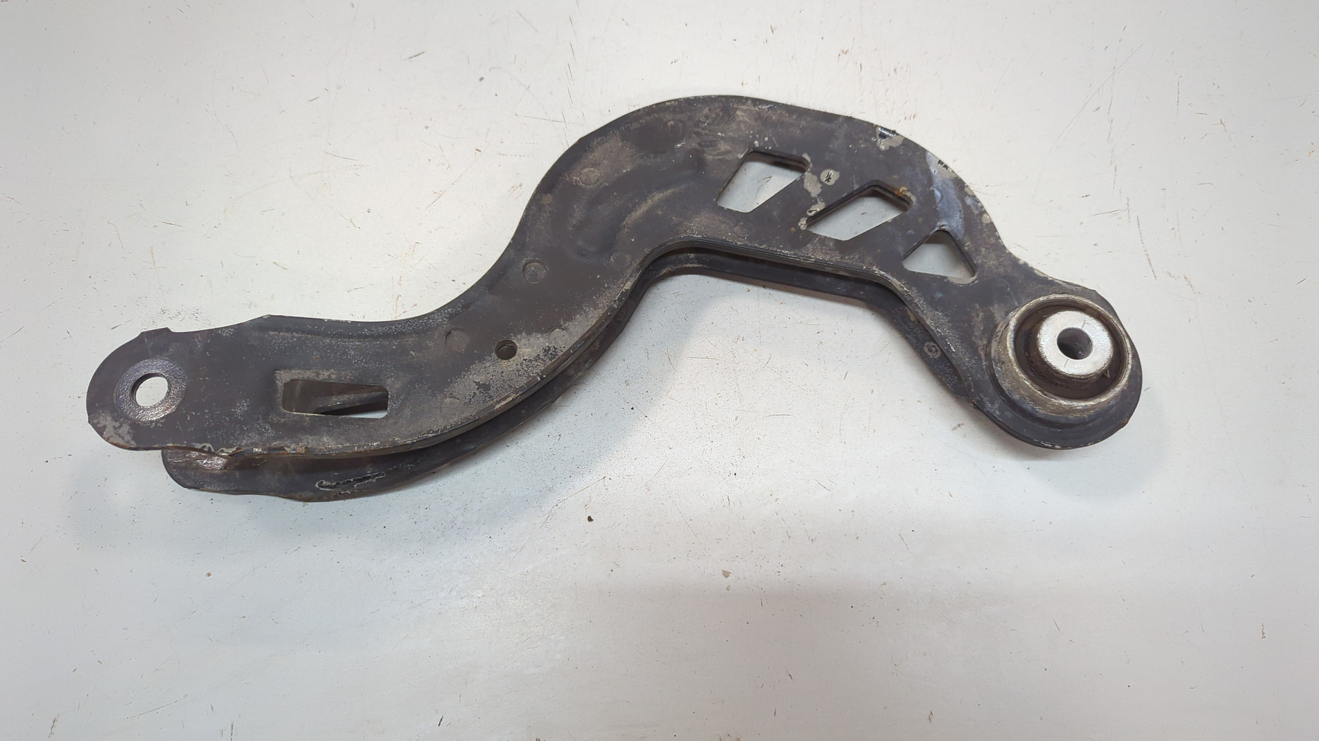 Рычаг задний