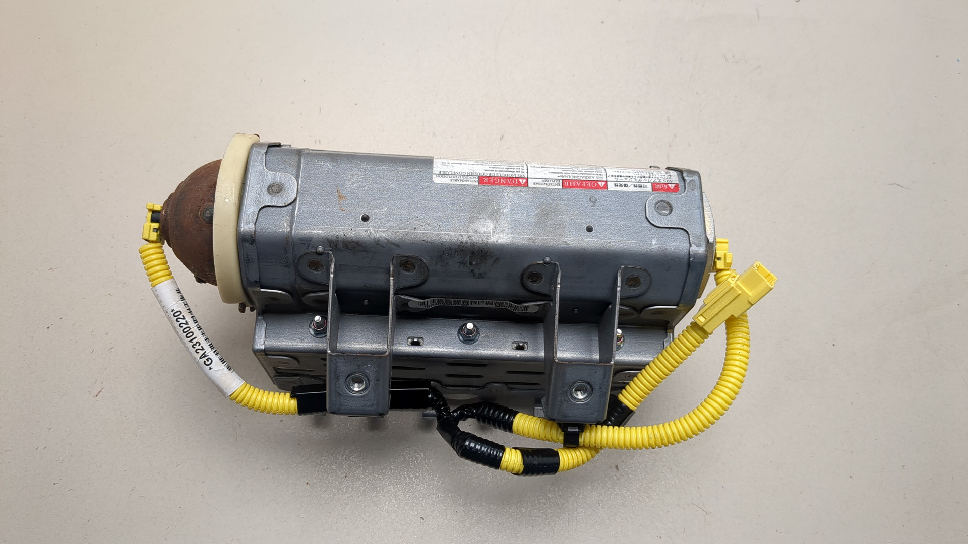 Подушка безопасности пассажирская (в торпедо)