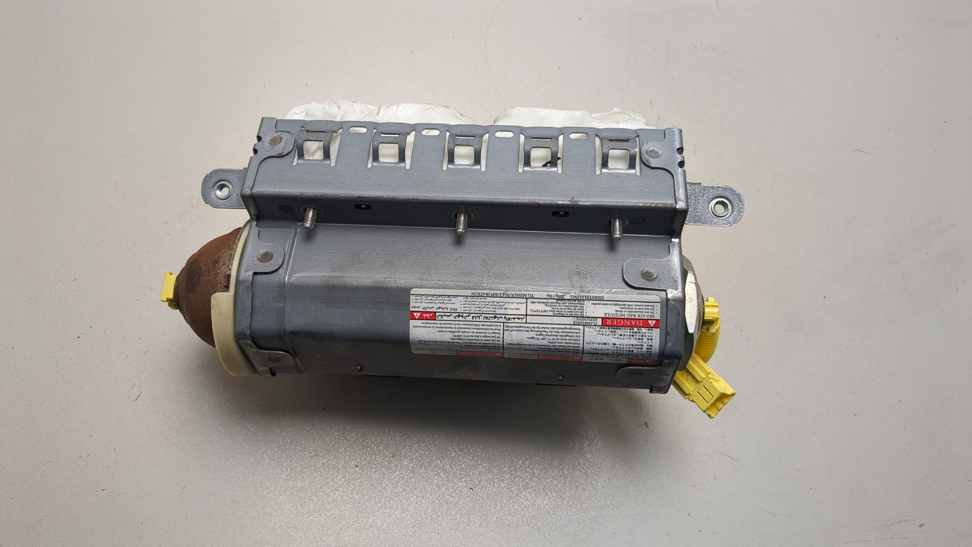 Подушка безопасности пассажирская (в торпедо)