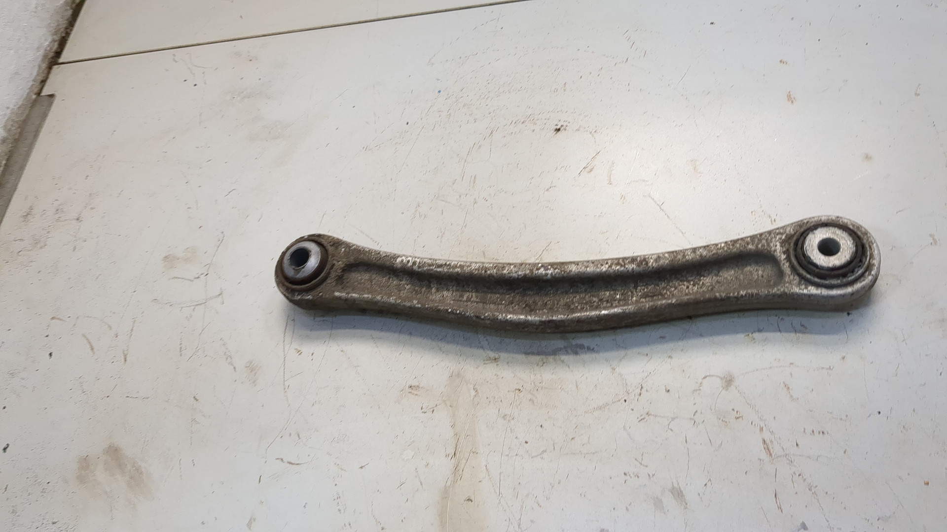 Рычаг задний