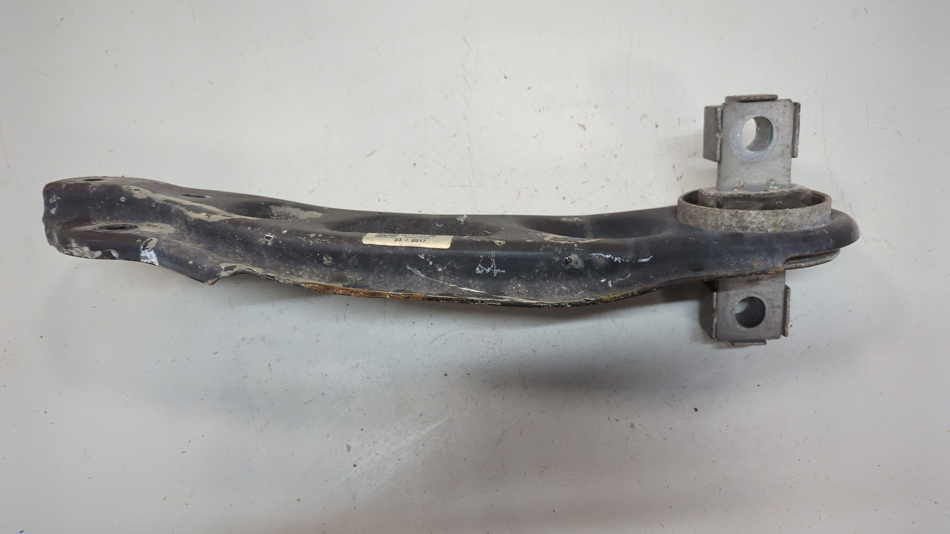 Рычаг задний правый