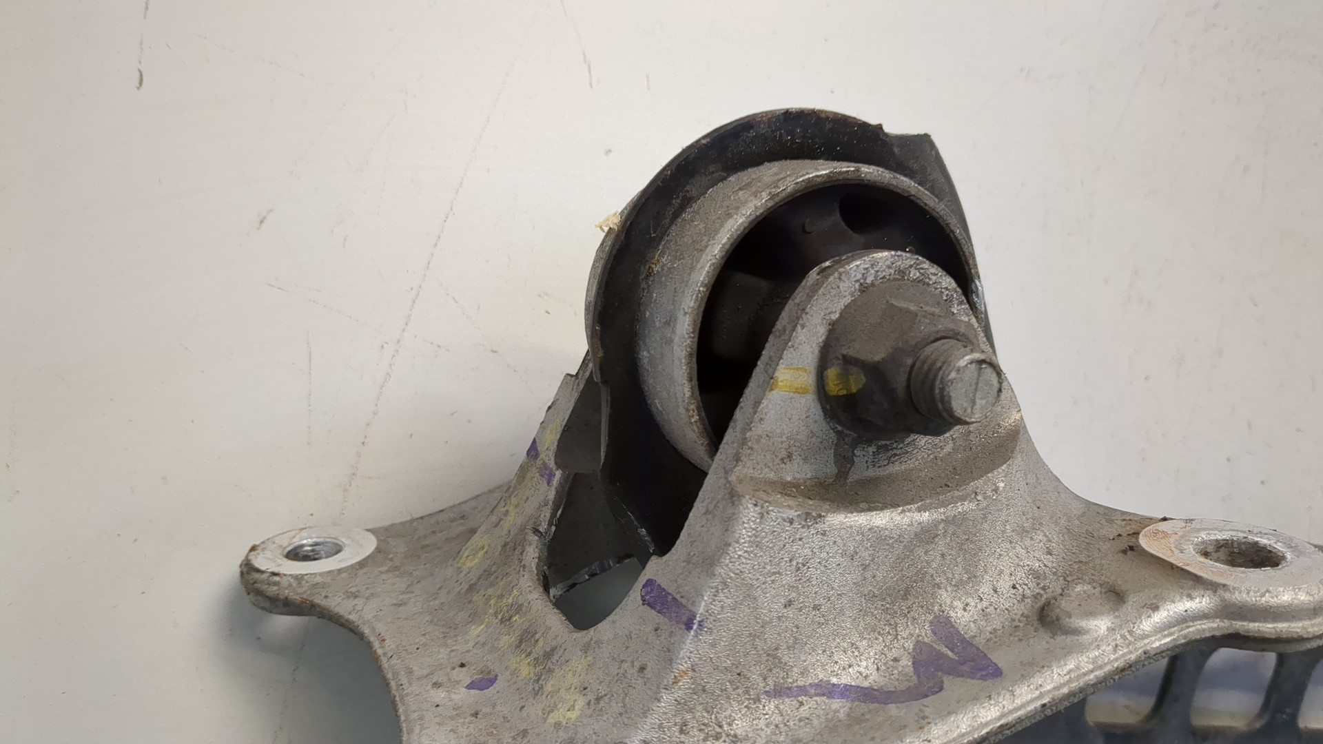 Рычаг задний правый