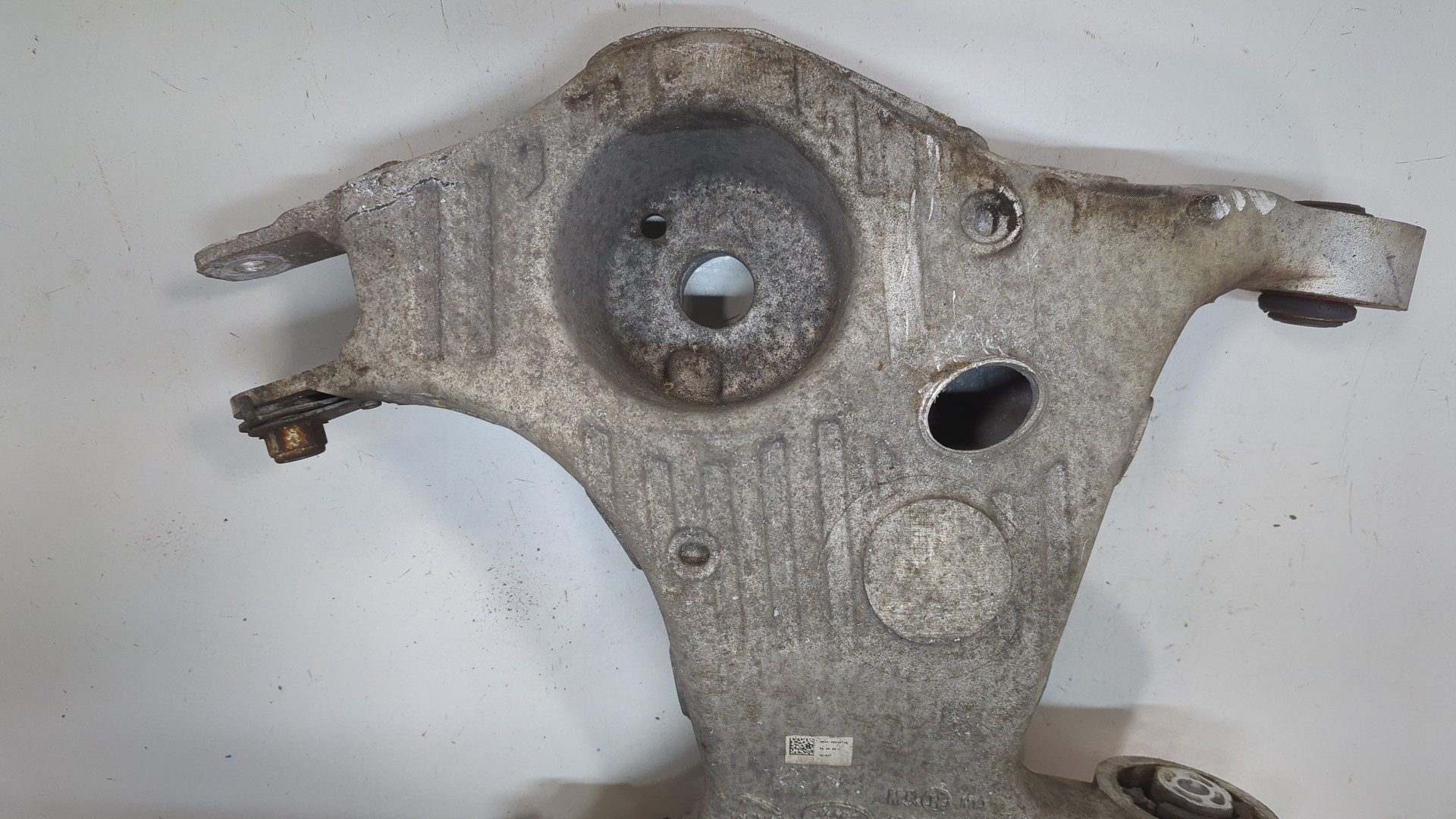 Рычаг задний левый