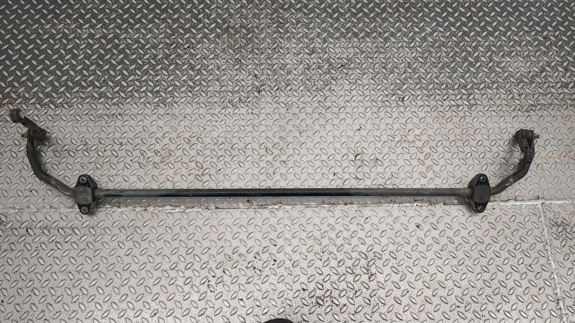 Стабилизатор задний