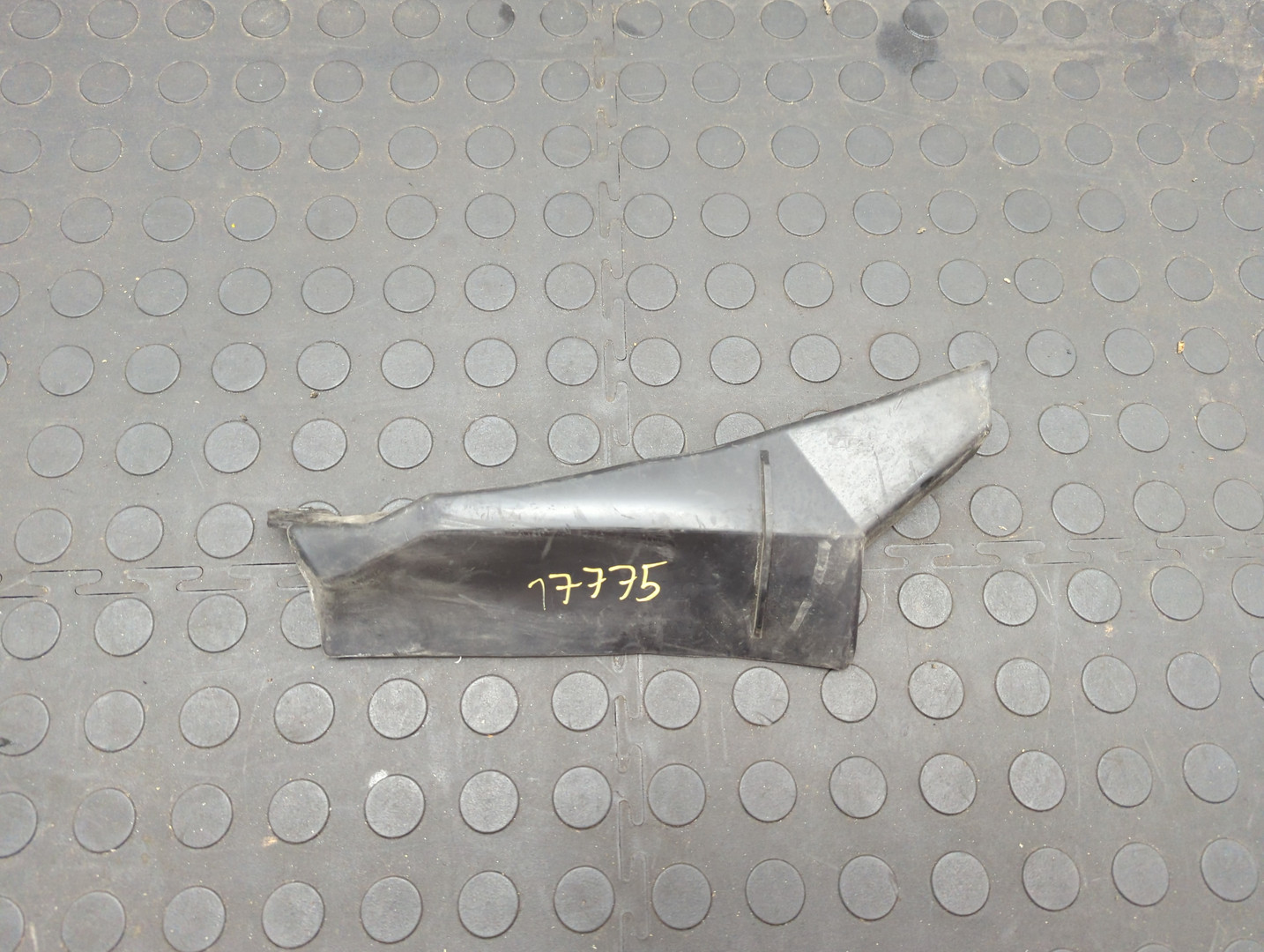 Накладка (кузов наружные)