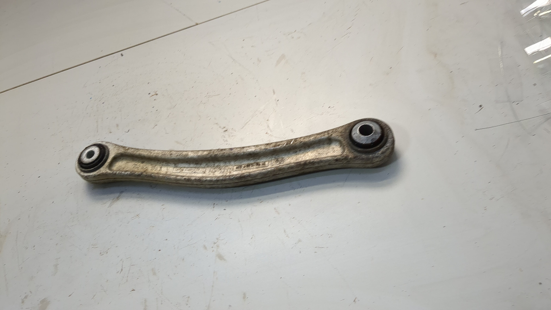 Рычаг задний