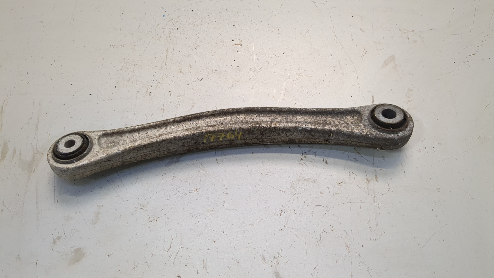 Рычаг задний