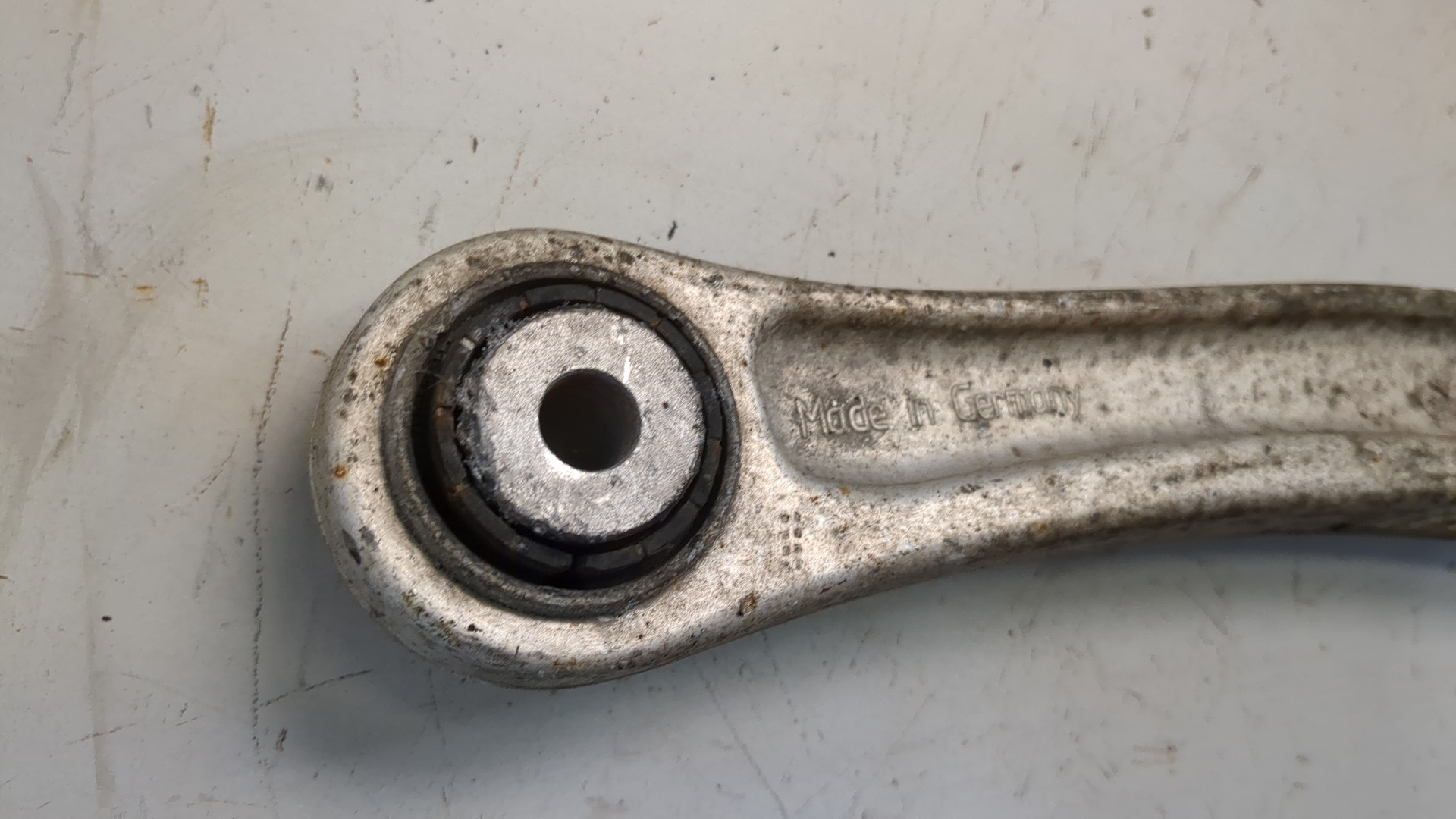 Рычаг задний