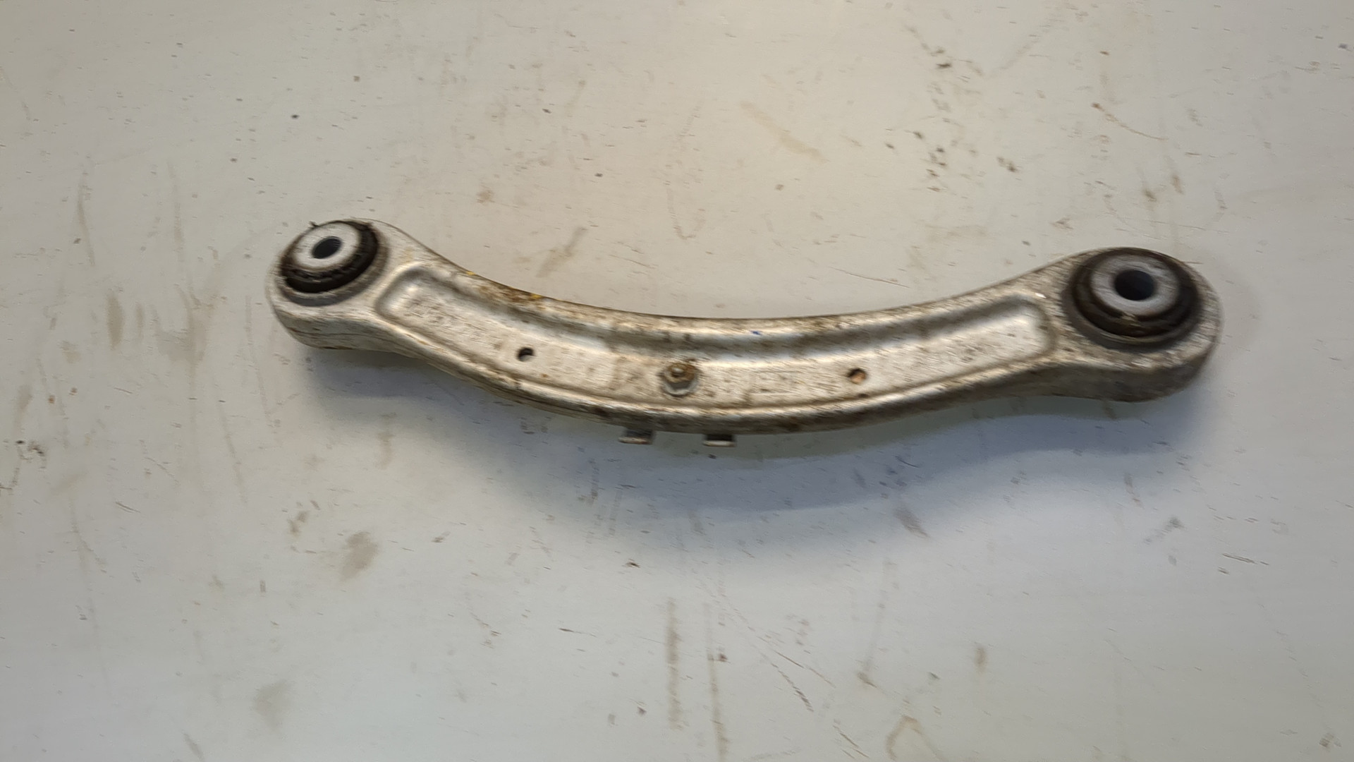 Рычаг задний