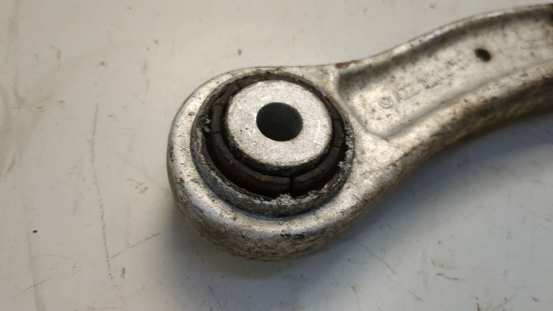 Рычаг задний