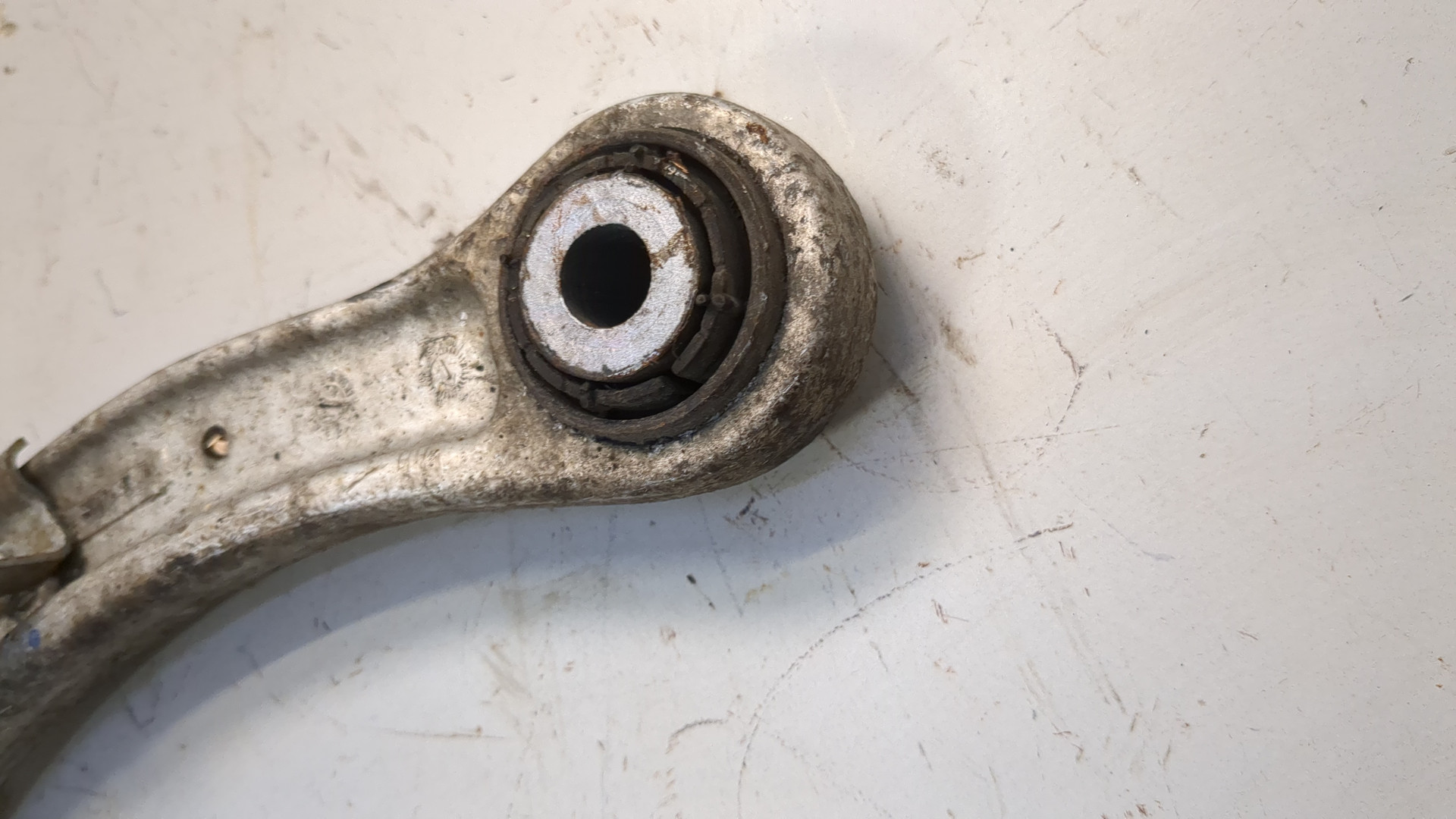 Рычаг задний