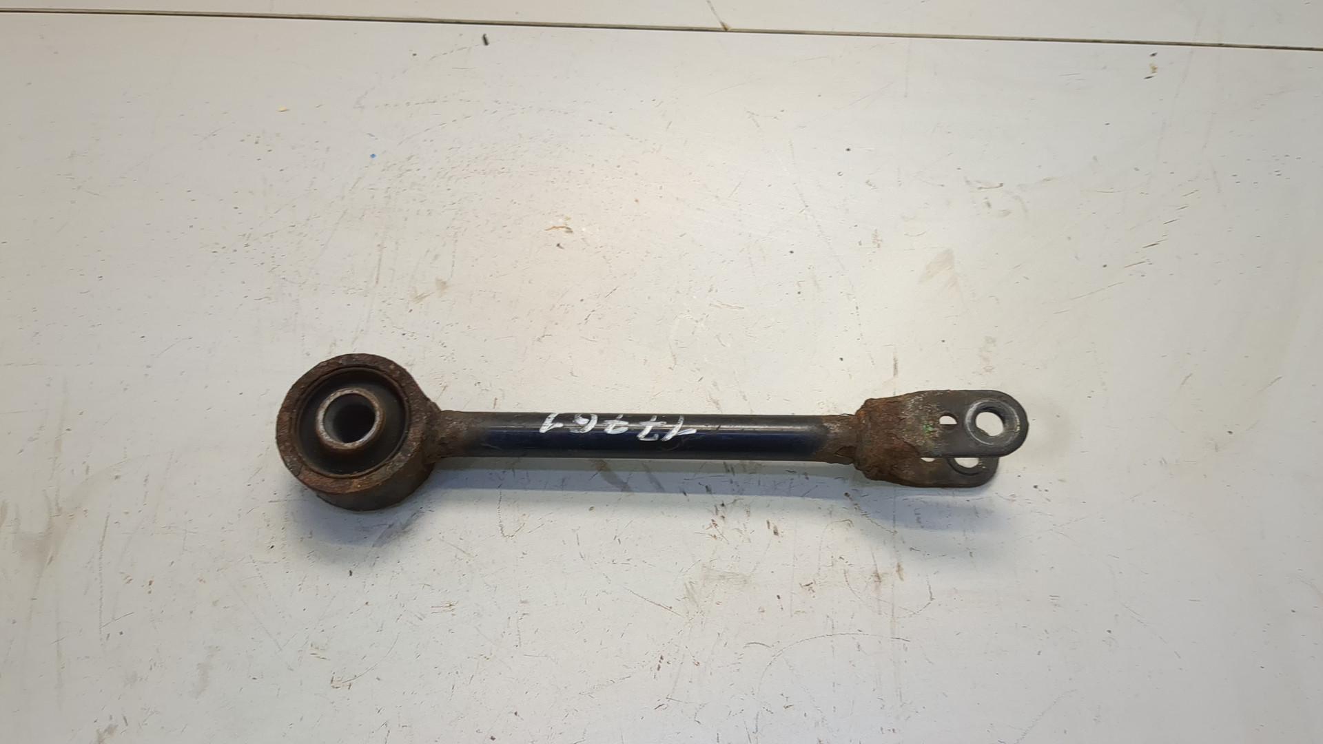 Рычаг задний