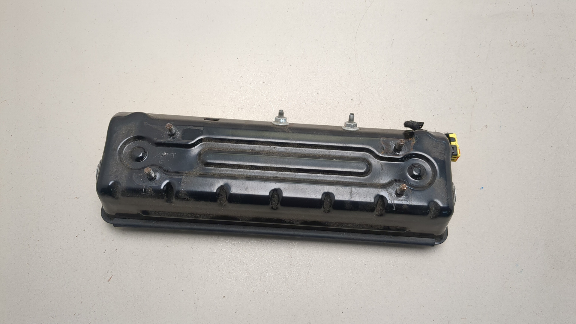 Подушка безопасности нижняя (для колен)