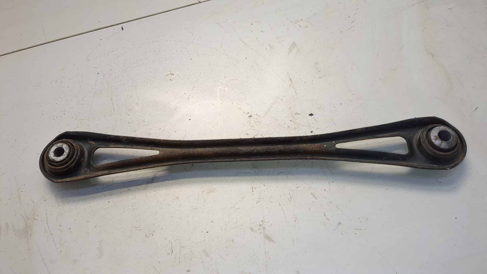 Рычаг задний