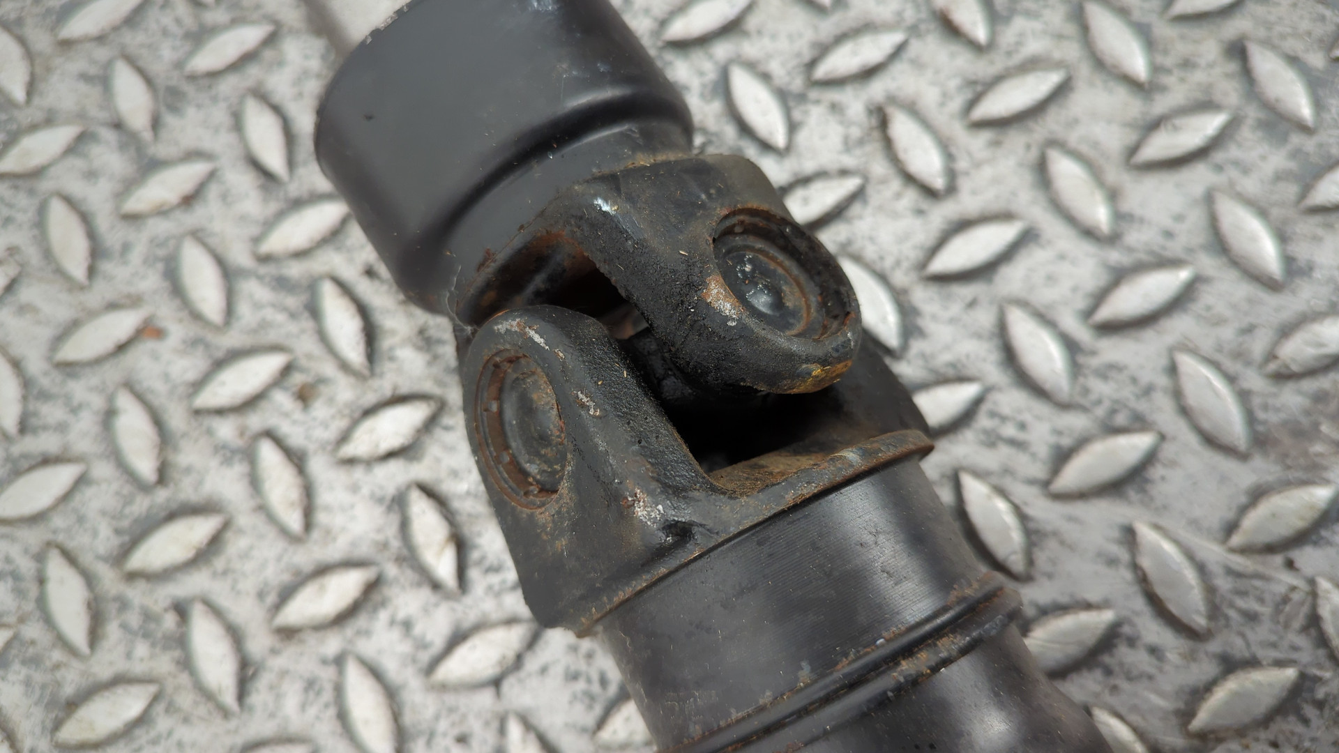 Вал карданный задний