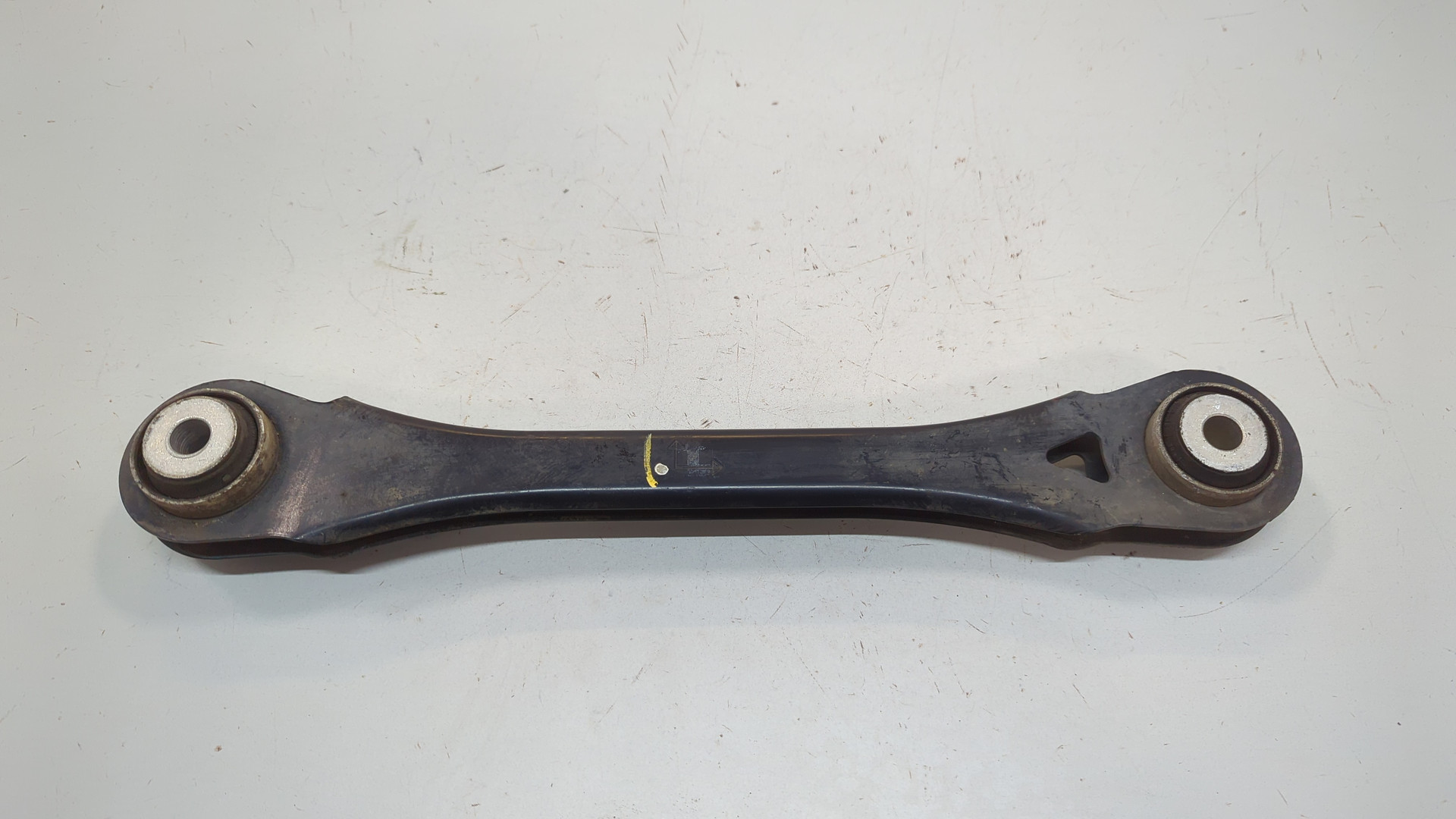 Рычаг задний правый