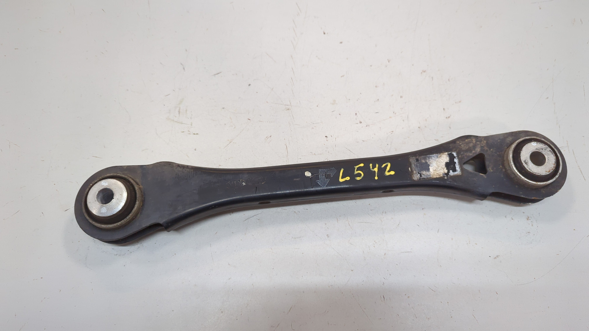 Рычаг задний правый